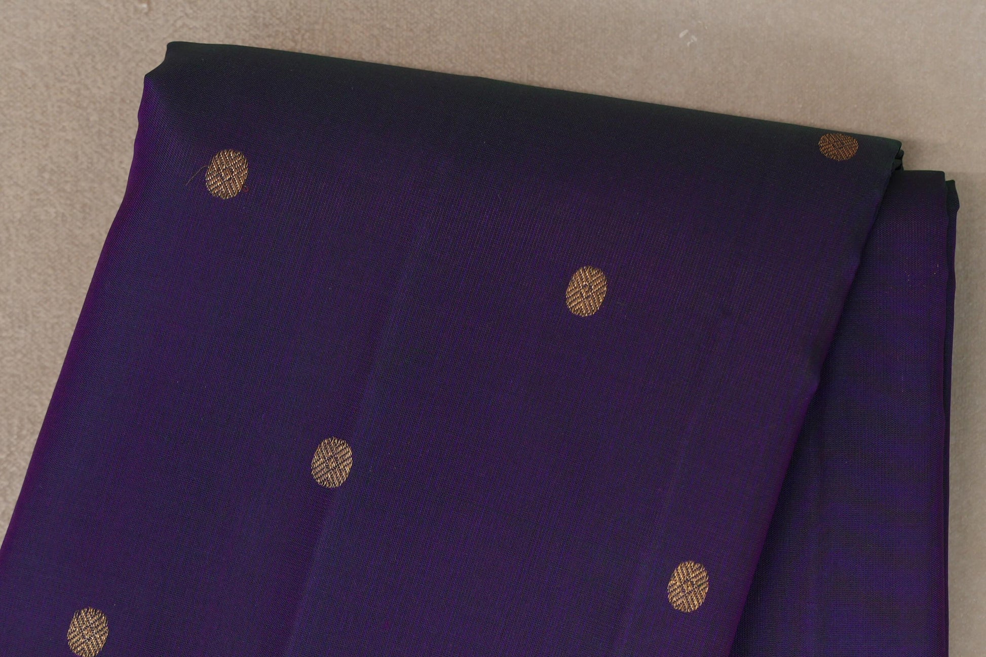 Dual Tone of Green & Purple Vintage Kanjivaram Silk Saree body