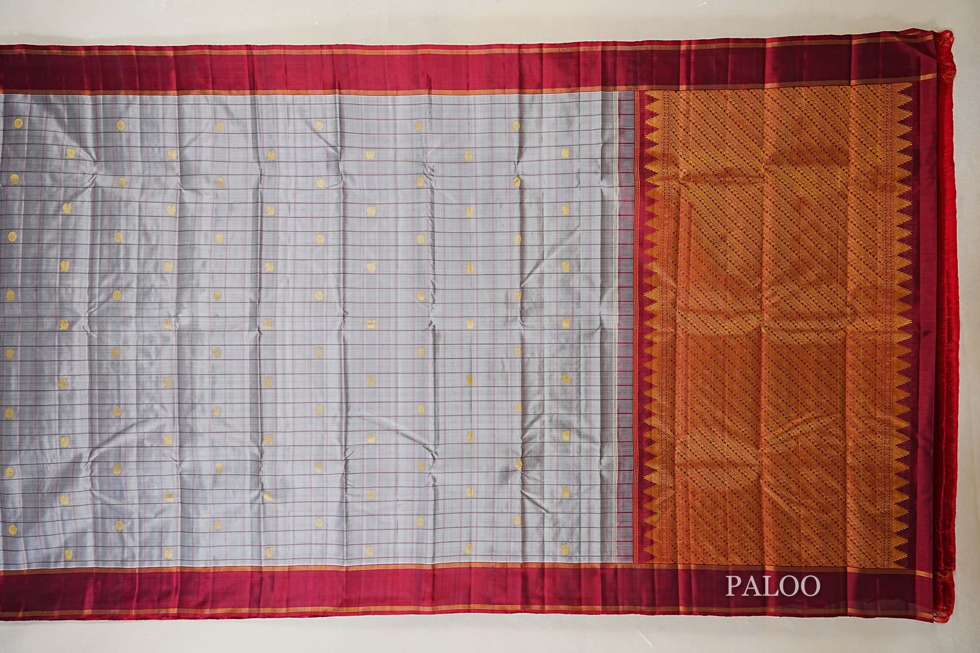 Grey with Maroon Borders Vintage Kanjivaram Silk Saree paloo