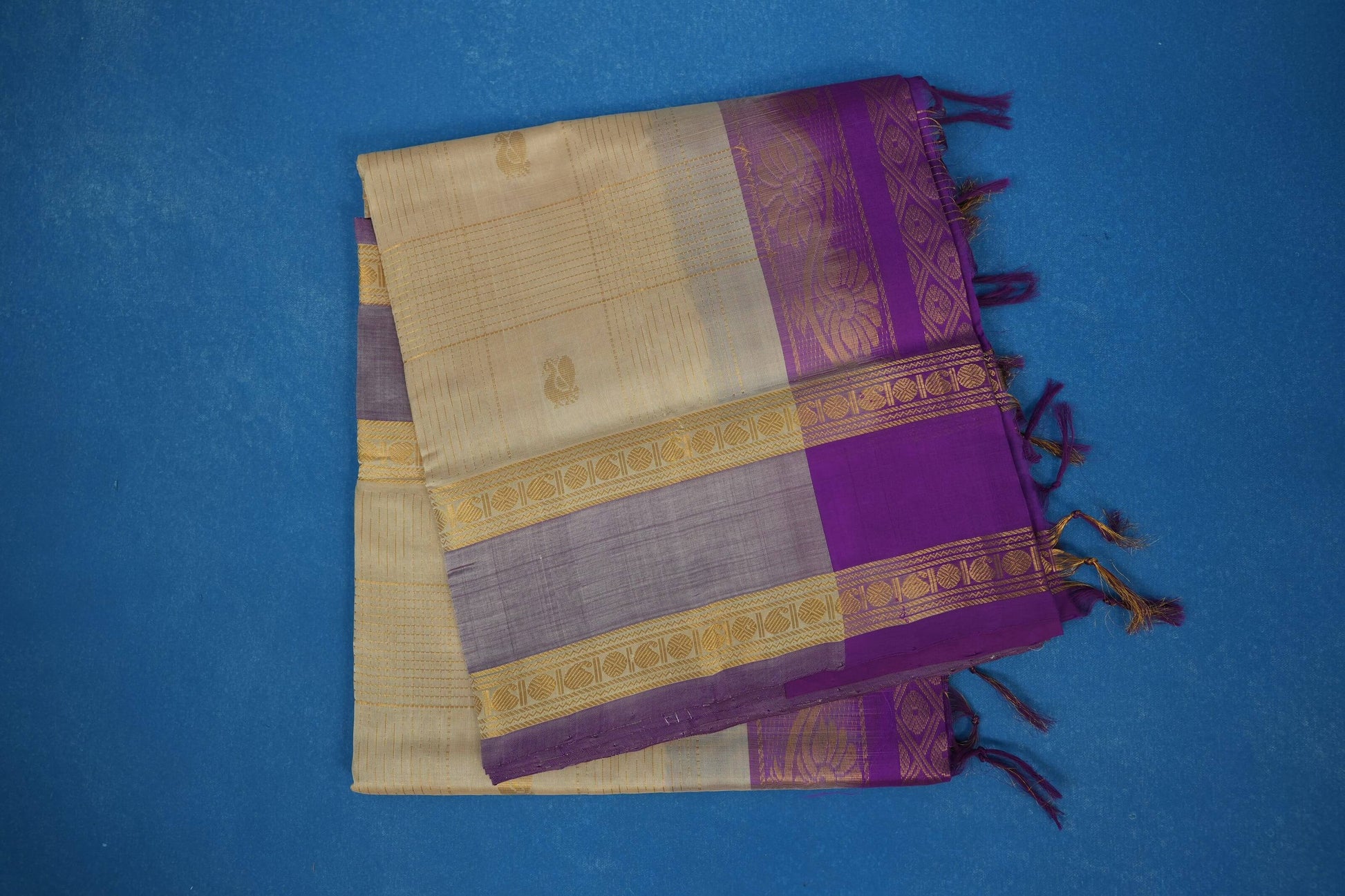 Beige vintage silk cotton saree