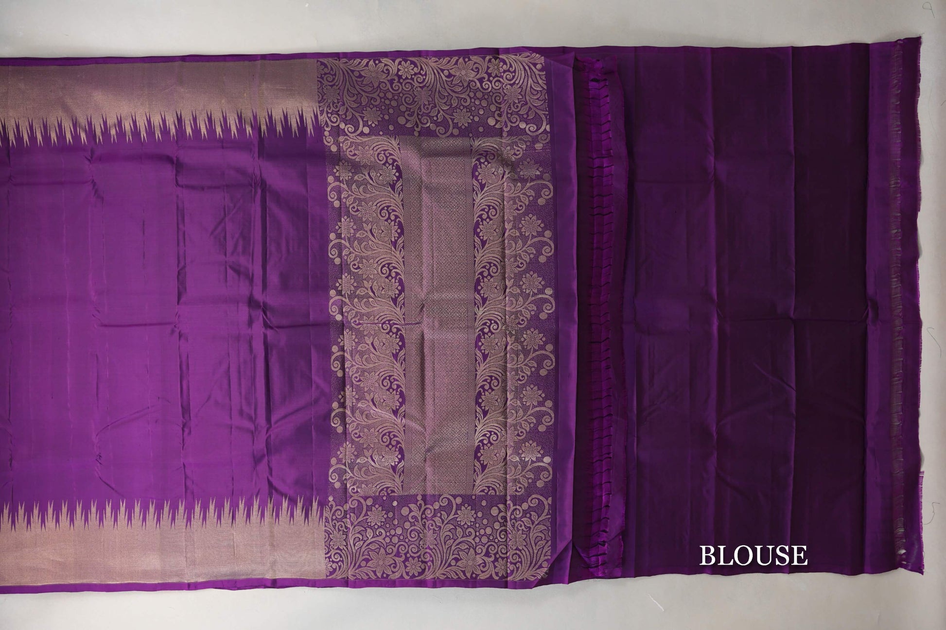 Purple with Temple Borders Light Weight Kanjivaram Silk Saree blouse