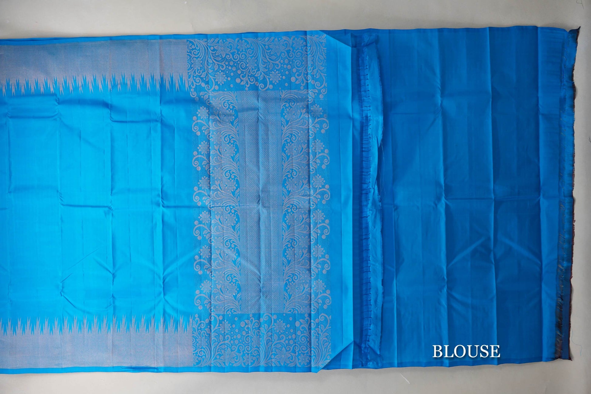 Deep Sky Blue with Temple Borders Light Weight Kanjivaram Silk Saree blouse