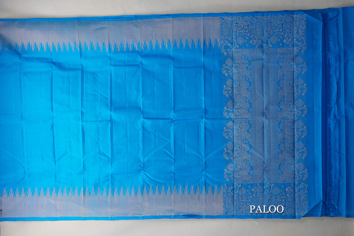 Deep Sky Blue with Temple Borders Light Weight Kanjivaram Silk Saree paloo