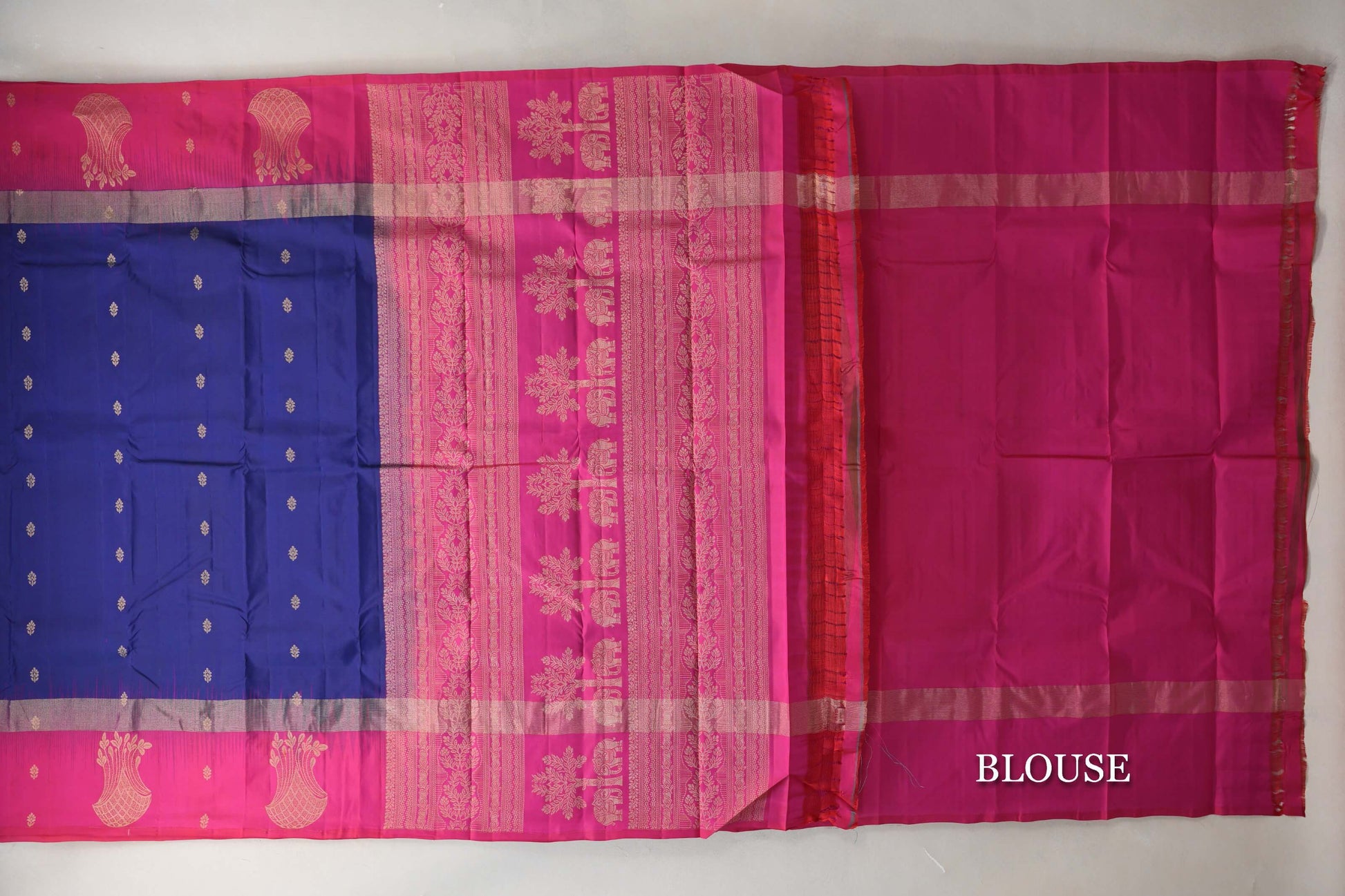 Deep Blue with Bright Pink Borders Light Weight Kanjivaram Silk Saree blouse