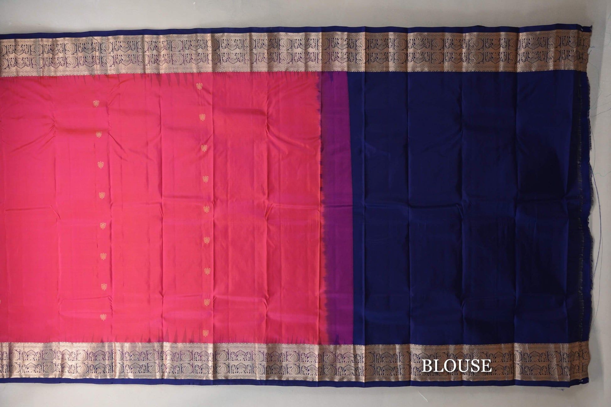Orangish Pink with Deep Blue Borders Light Weight Kanjivaram Silk Saree blouse