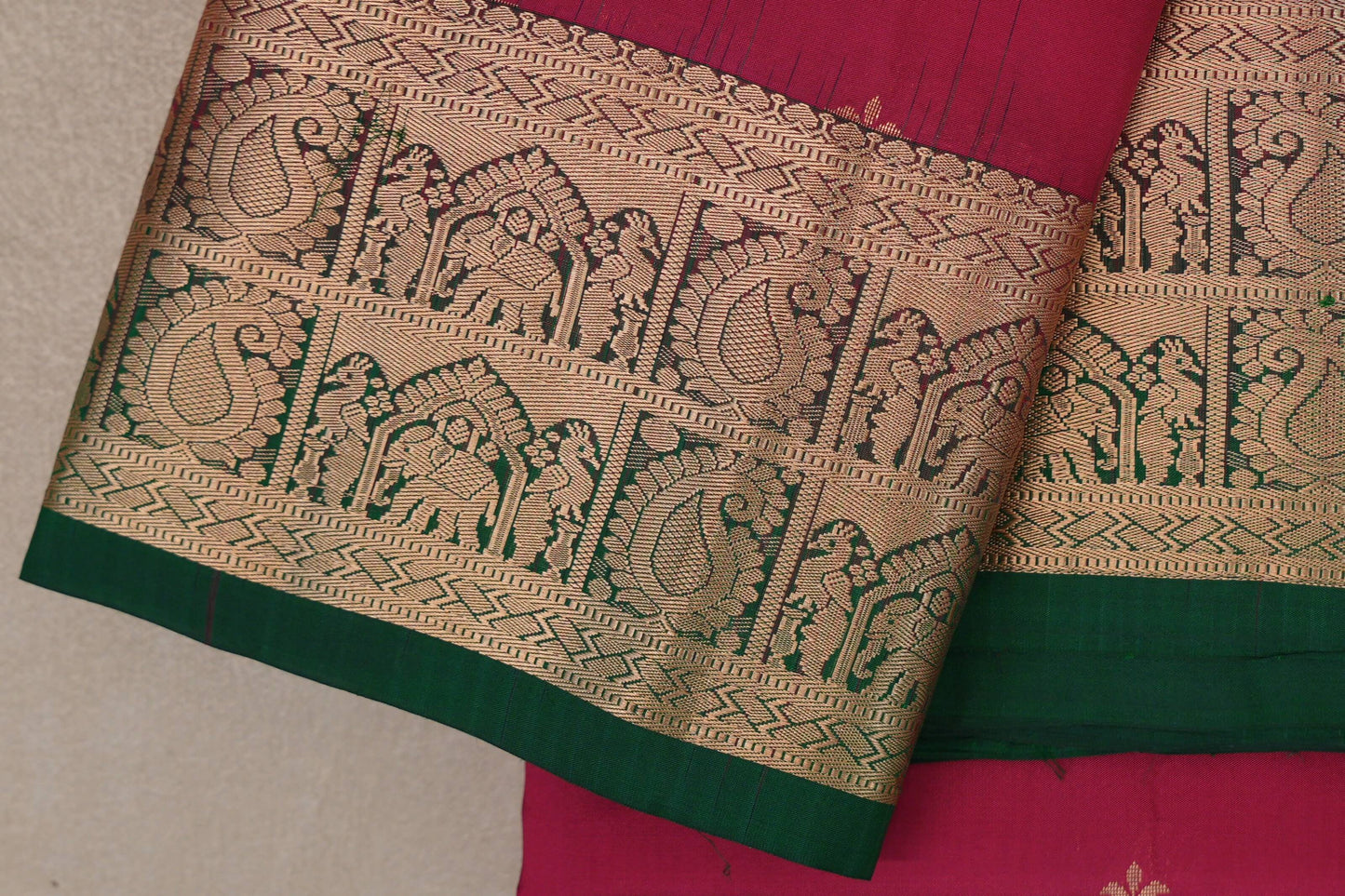 Rani Pink Light Weight Kanjivaram Silk Saree border