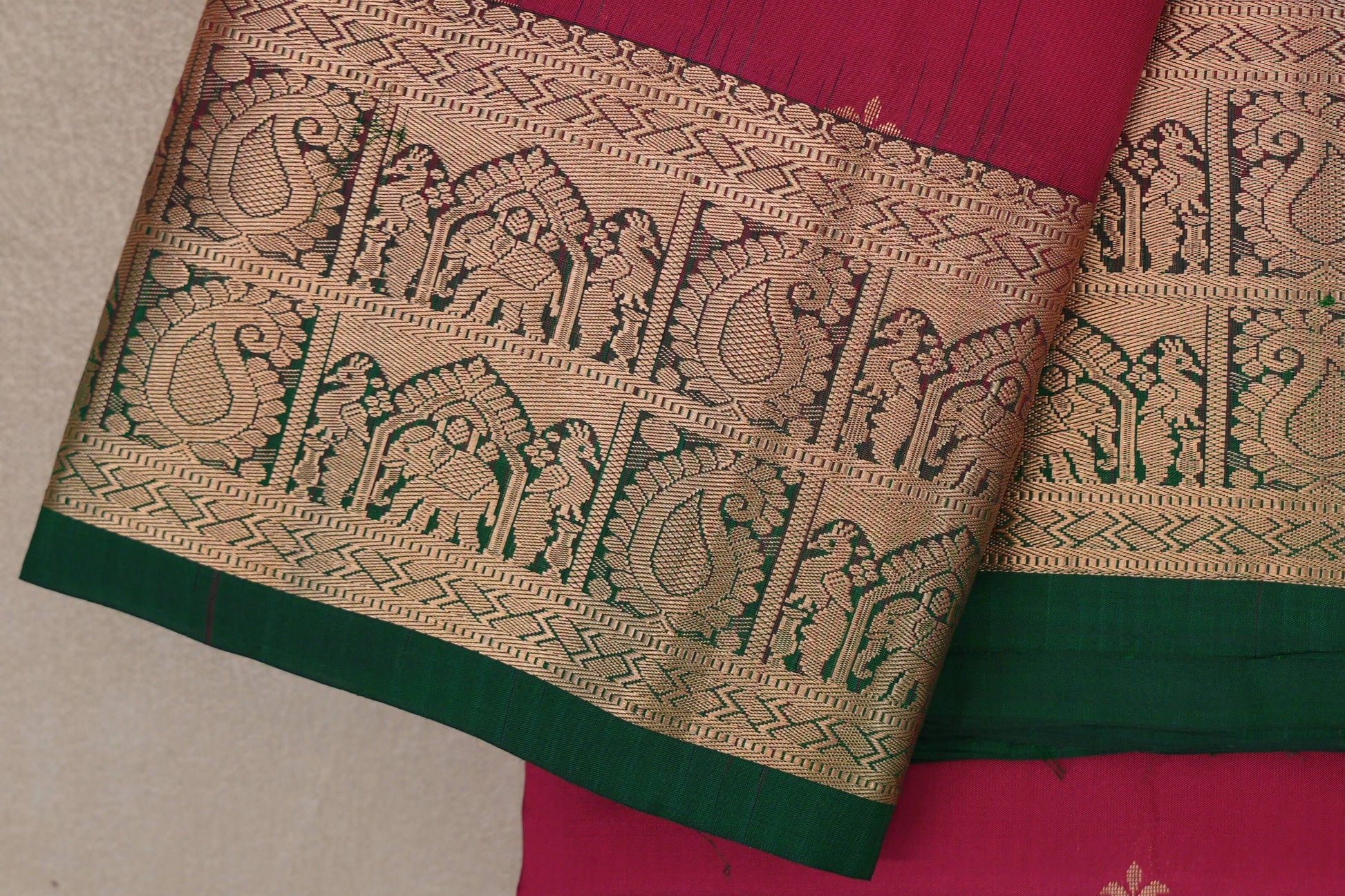 Rani Pink Light Weight Kanjivaram Silk Saree border