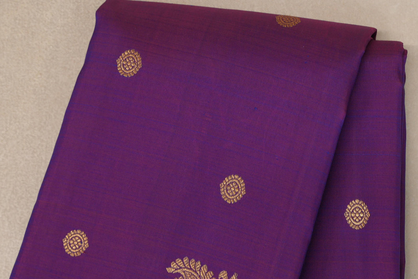 Dual Tone of Maroon & Blue Plant based Kanjivaram Silk Saree  body