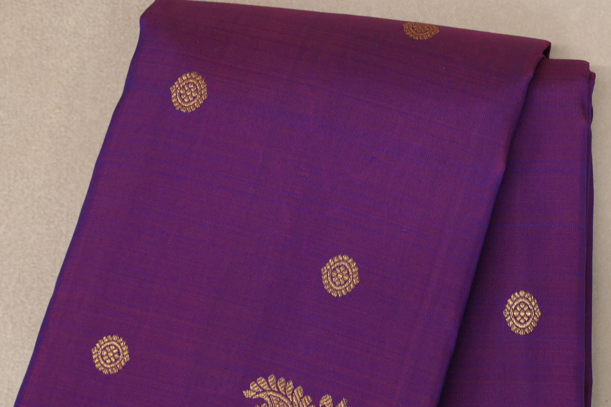 Dual Tone of Maroon & Blue Plant based Kanjivaram Silk Saree  body