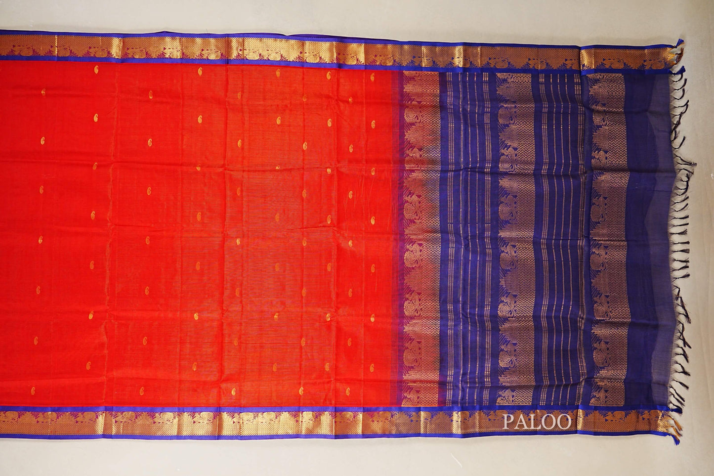 Bright Red with Deep Blue Borders Vaira Oosi Silk Cotton Saree paloo