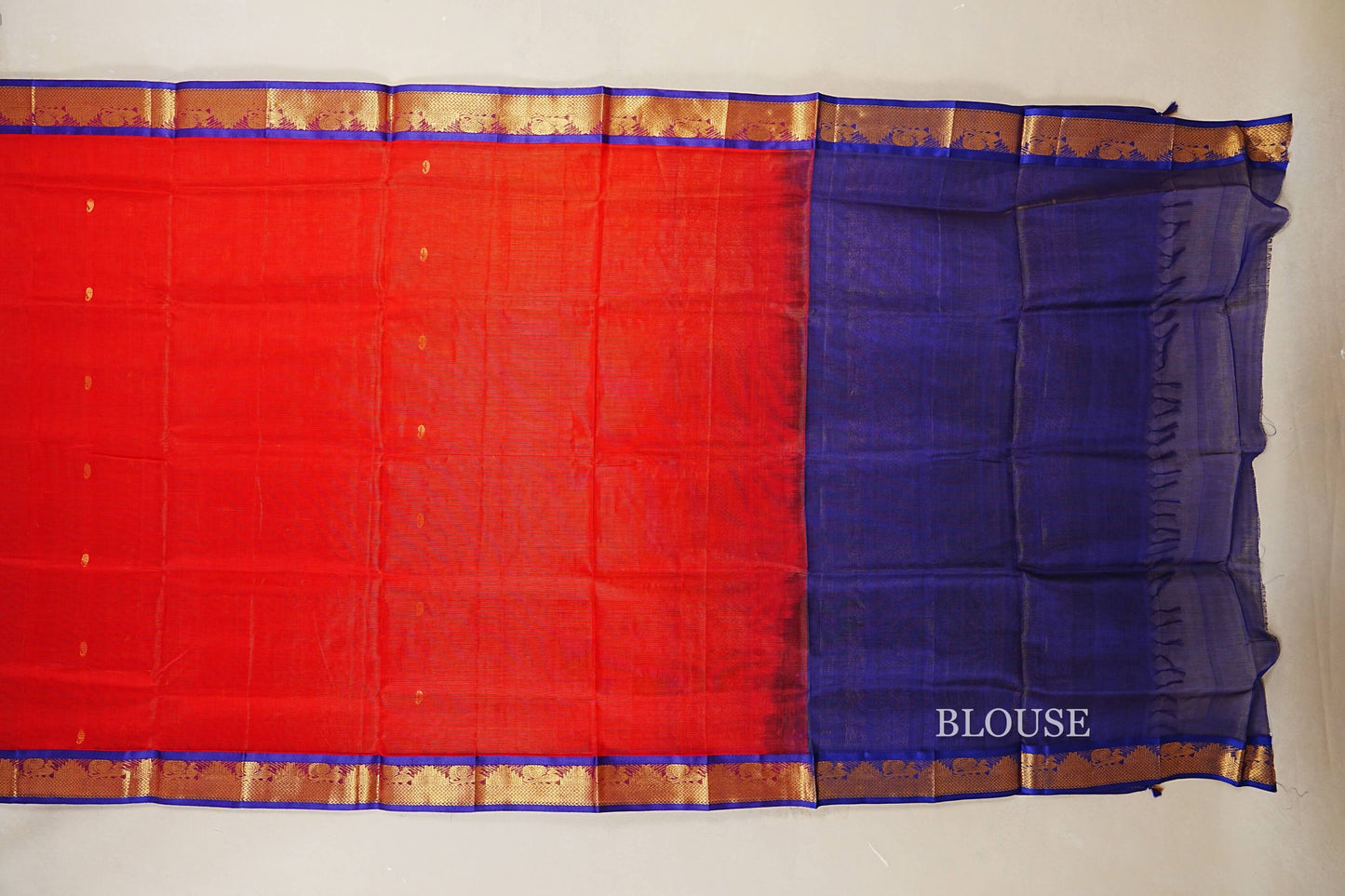 Bright Red with Deep Blue Borders Vaira Oosi Silk Cotton Saree blouse