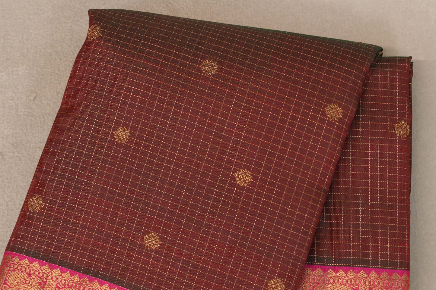 Dual Tone of Green and Red with Bright Pink Borders Vintage Heirloom Kanjivaram Silk Saree body