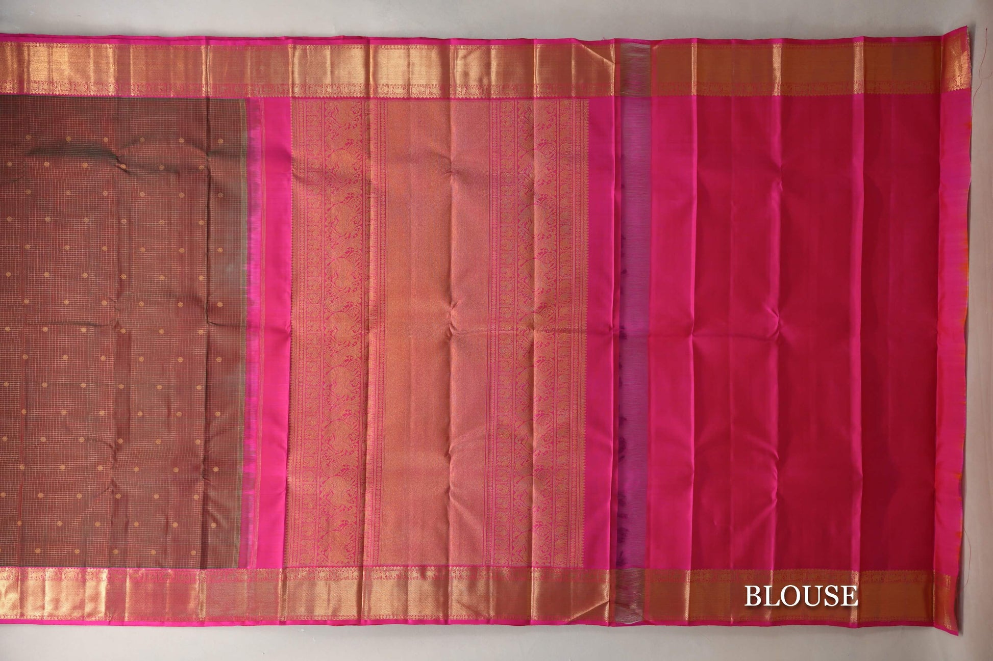 Dual Tone of Green and Red with Bright Pink Borders Vintage Heirloom Kanjivaram Silk Saree blouse