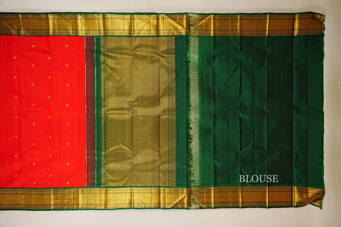 Bright Red with Bottle Green Borders Vintage Kanjivaram Silk Saree blouse
