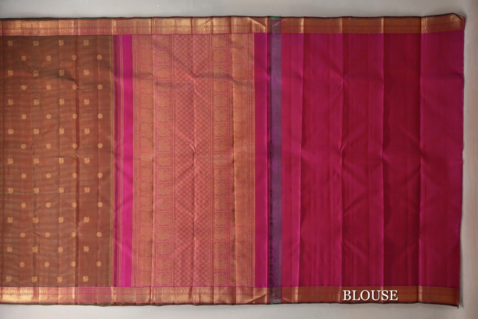 Dual Tone of Green and Red Vaira Oosi with Bright Pink Borders Vintage Heirloom Kanjivaram Silk Saree blouse