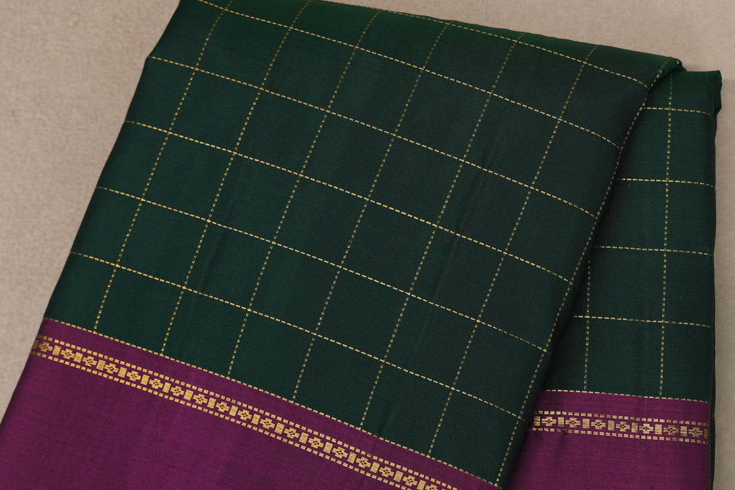 Deep Bottle Green with Deep magenta Vintage Kanjivaram Silk Saree SS9790