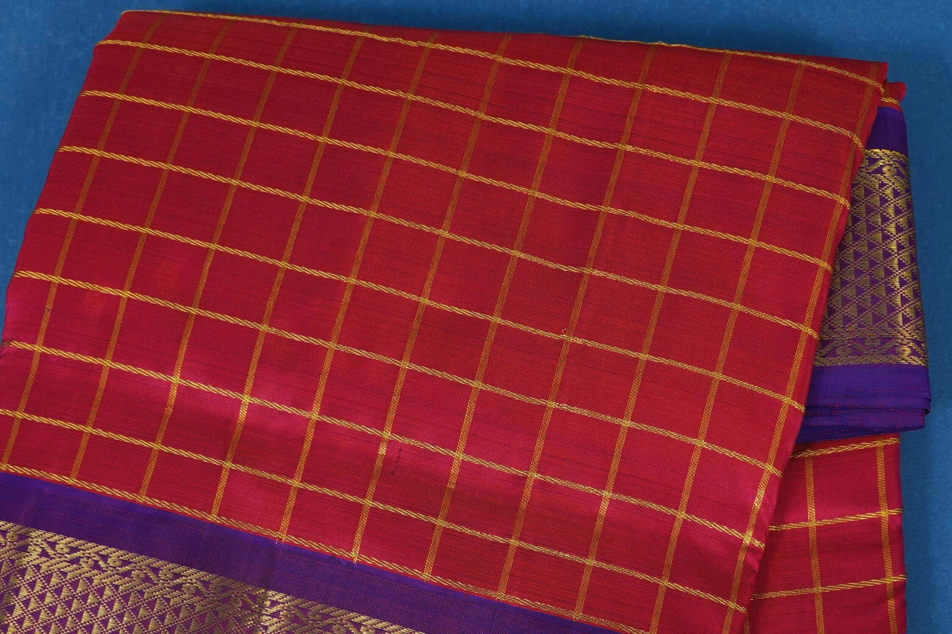 Reddish Pink nine yards silk saree body 