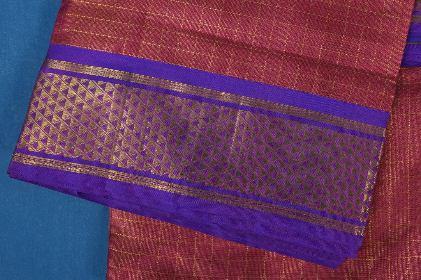 Maroon nine yards silk saree border