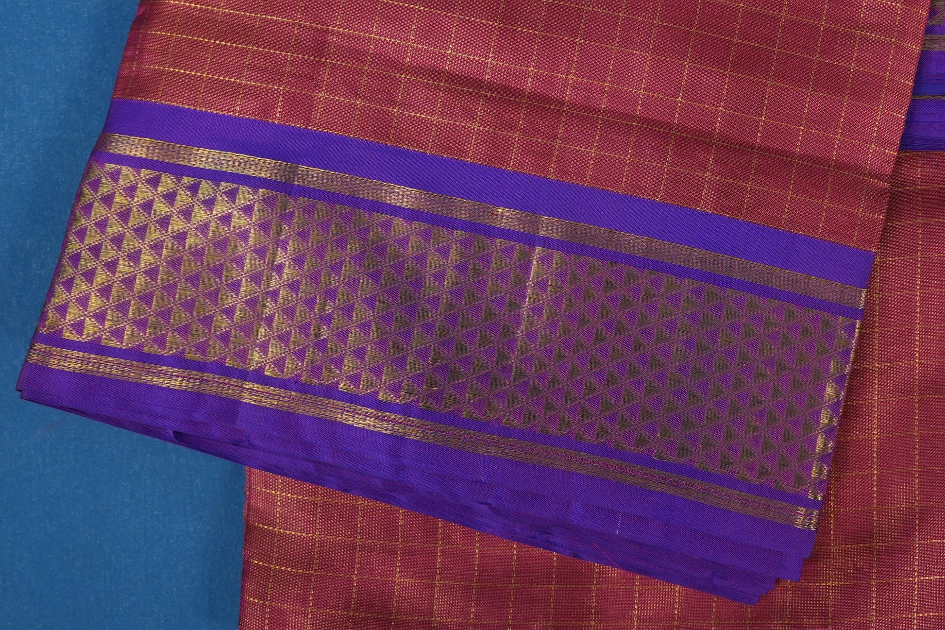 Maroon nine yards silk saree border
