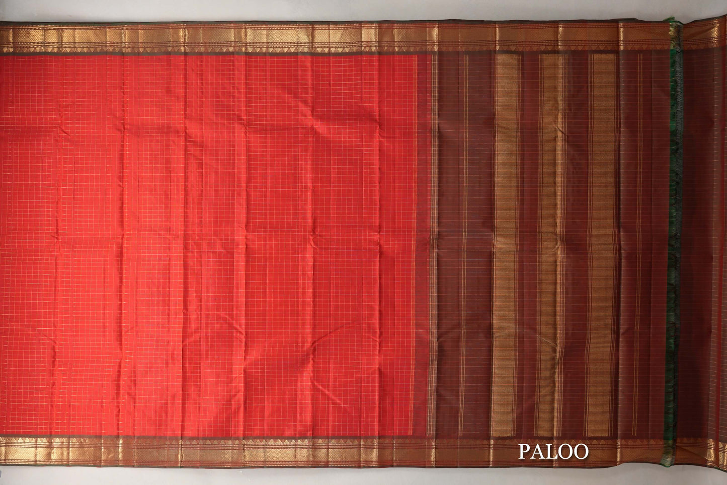 Tomato Red with Dual Tone of Green & Red Borders Vintage Kanjivaram Silk Saree paloo