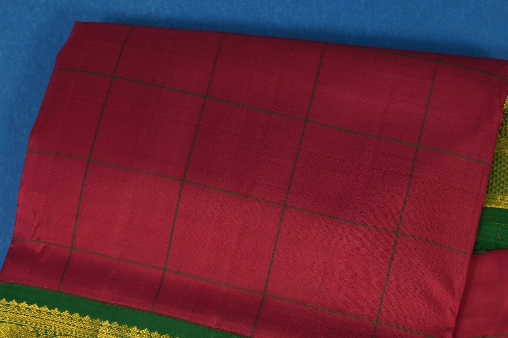 Maroon nine yards silk saree body