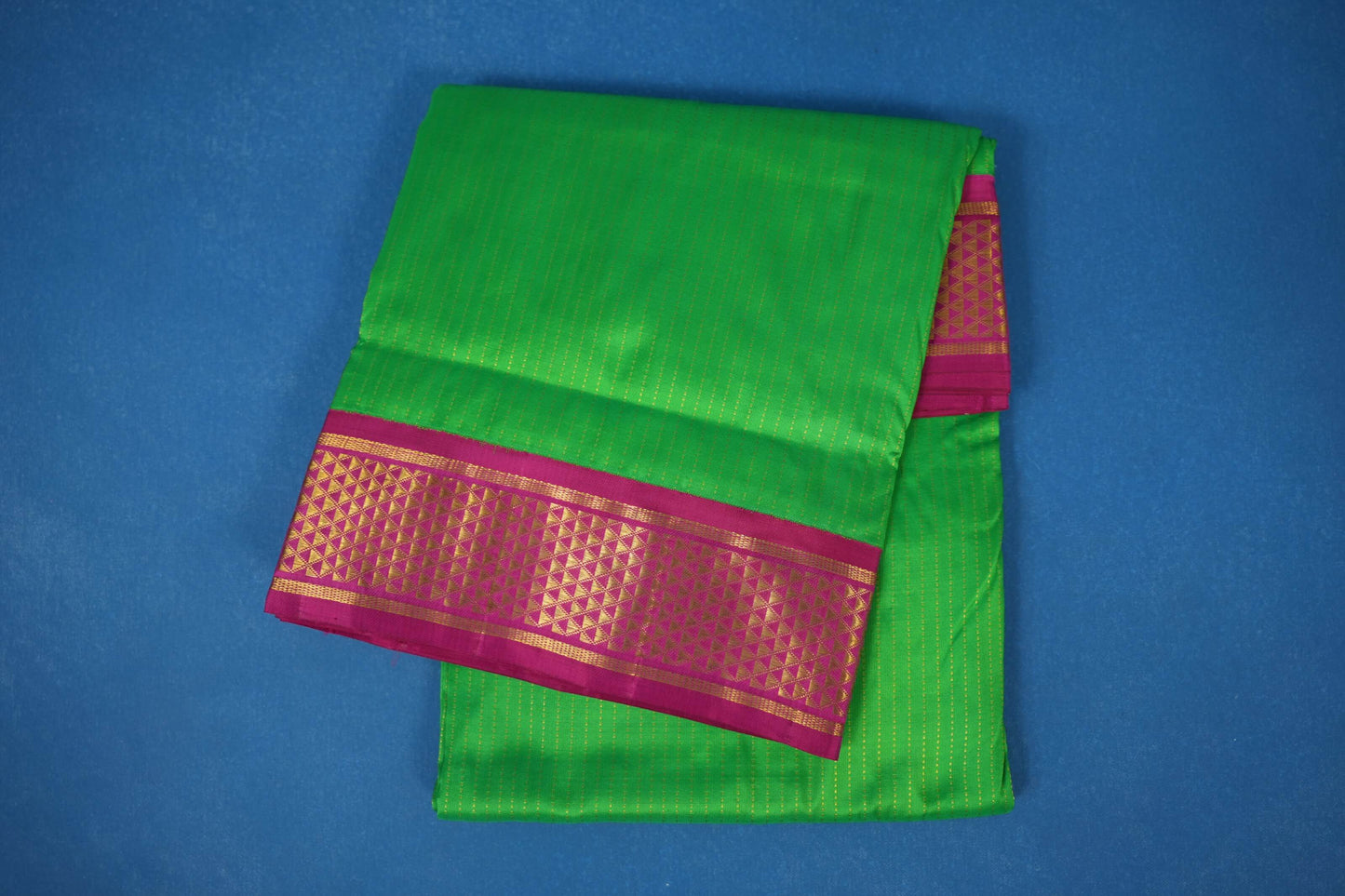 Bright Green Ten yards silk saree