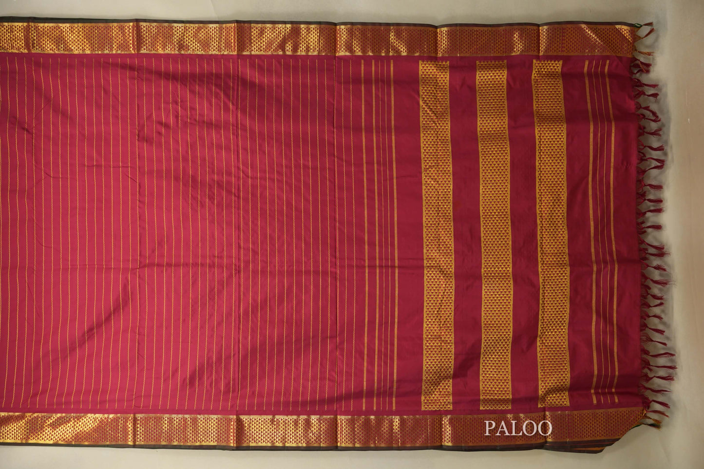 Deep Red Ten yards Beldhary silk saree paloo