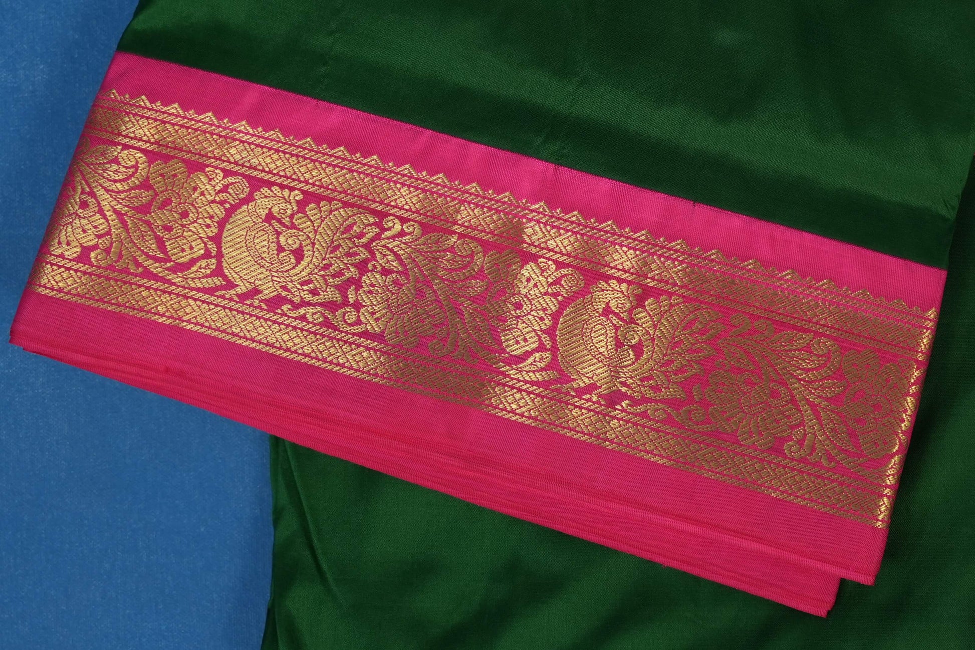 Dark Green nine yards silk saree border