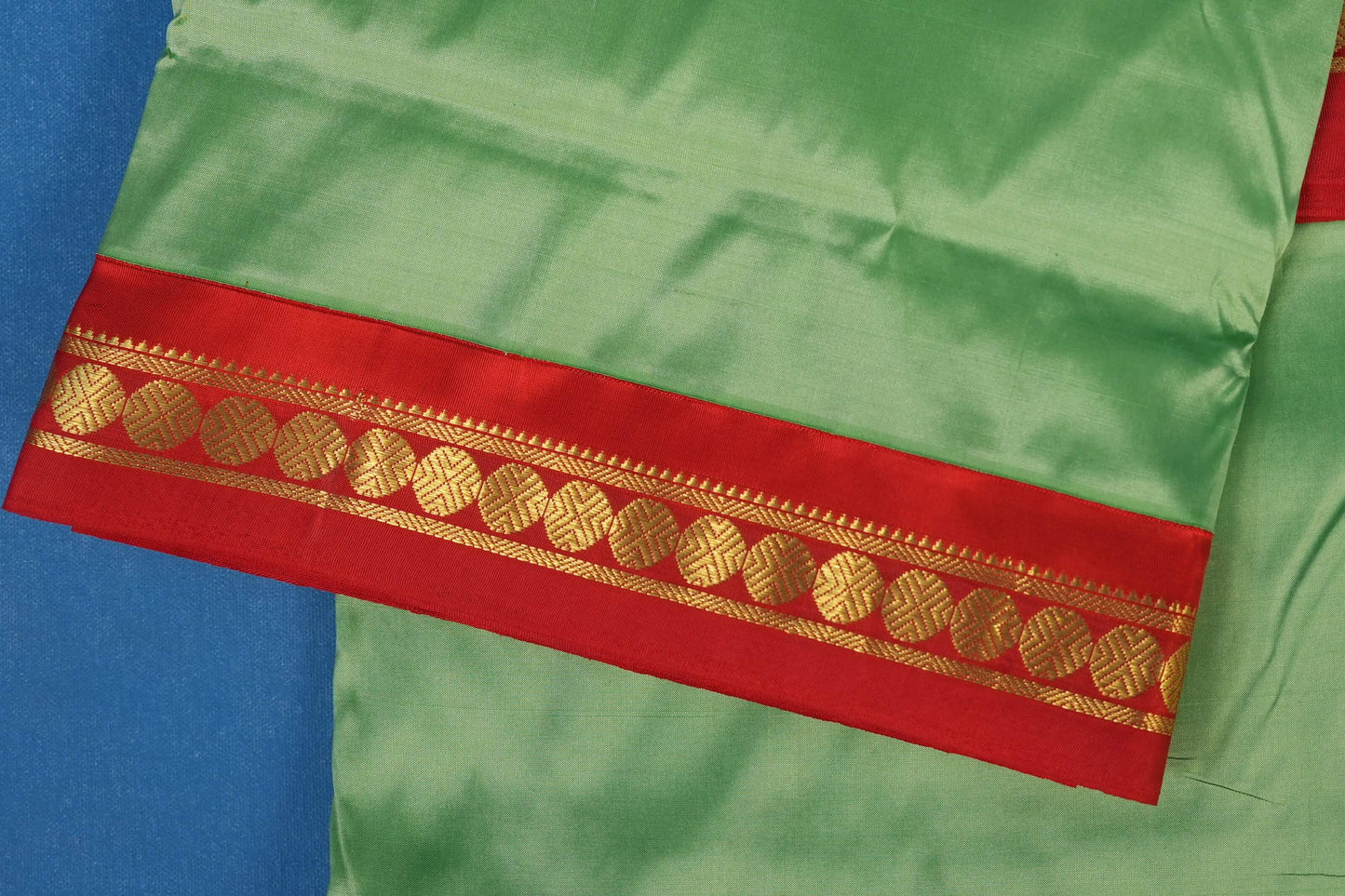 green nine yards saree border