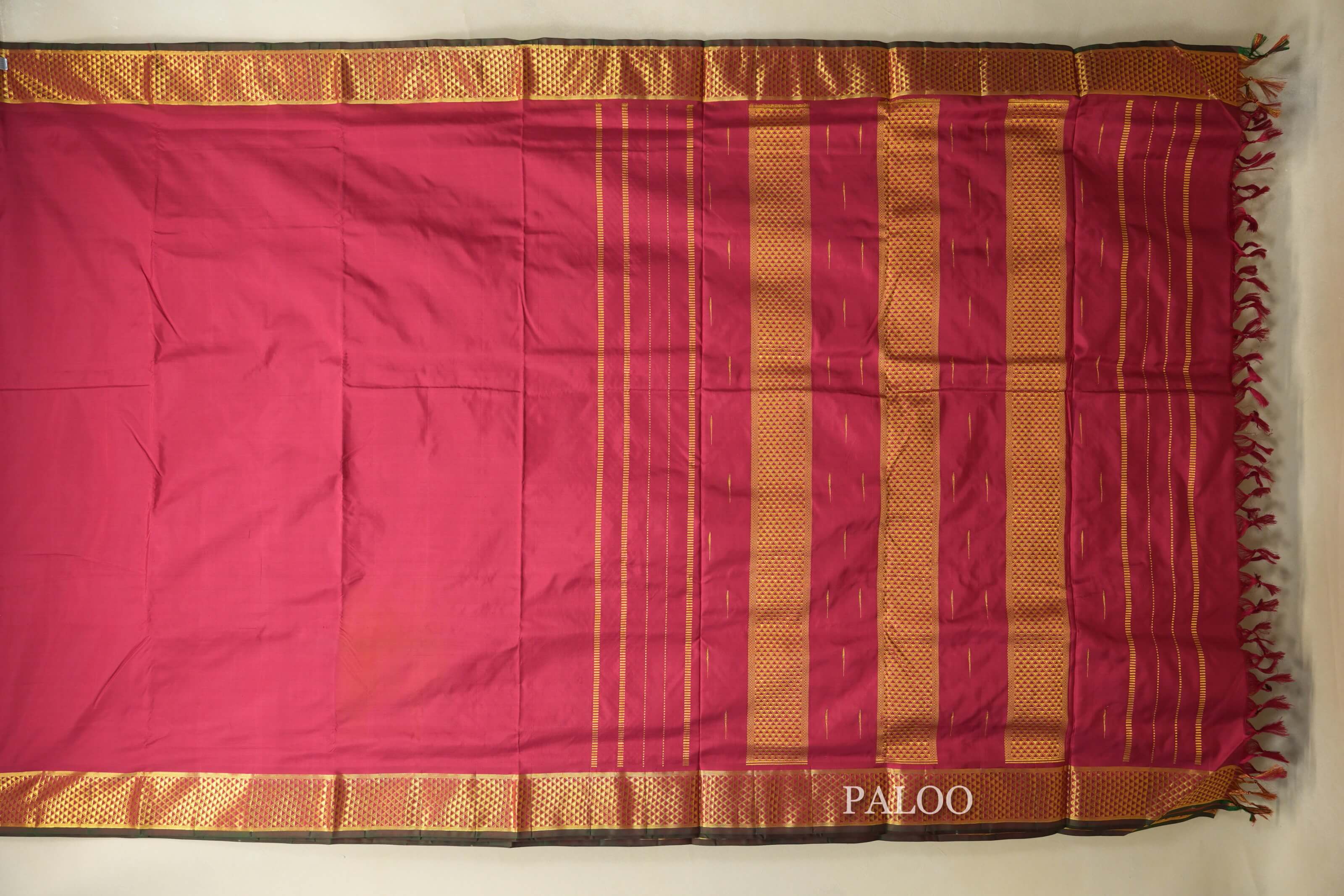 Reddish Maroon Ten yards silk saree paloo