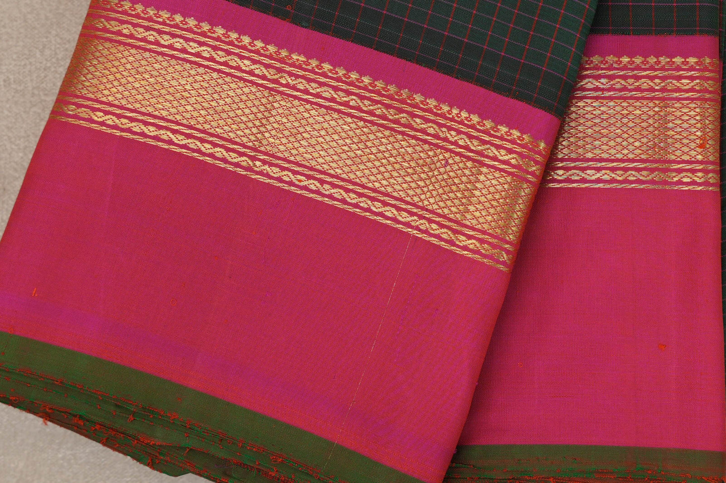 Dual Tone of Deep Plum & Dark Green Vintage Kanjivaram Silk Saree border