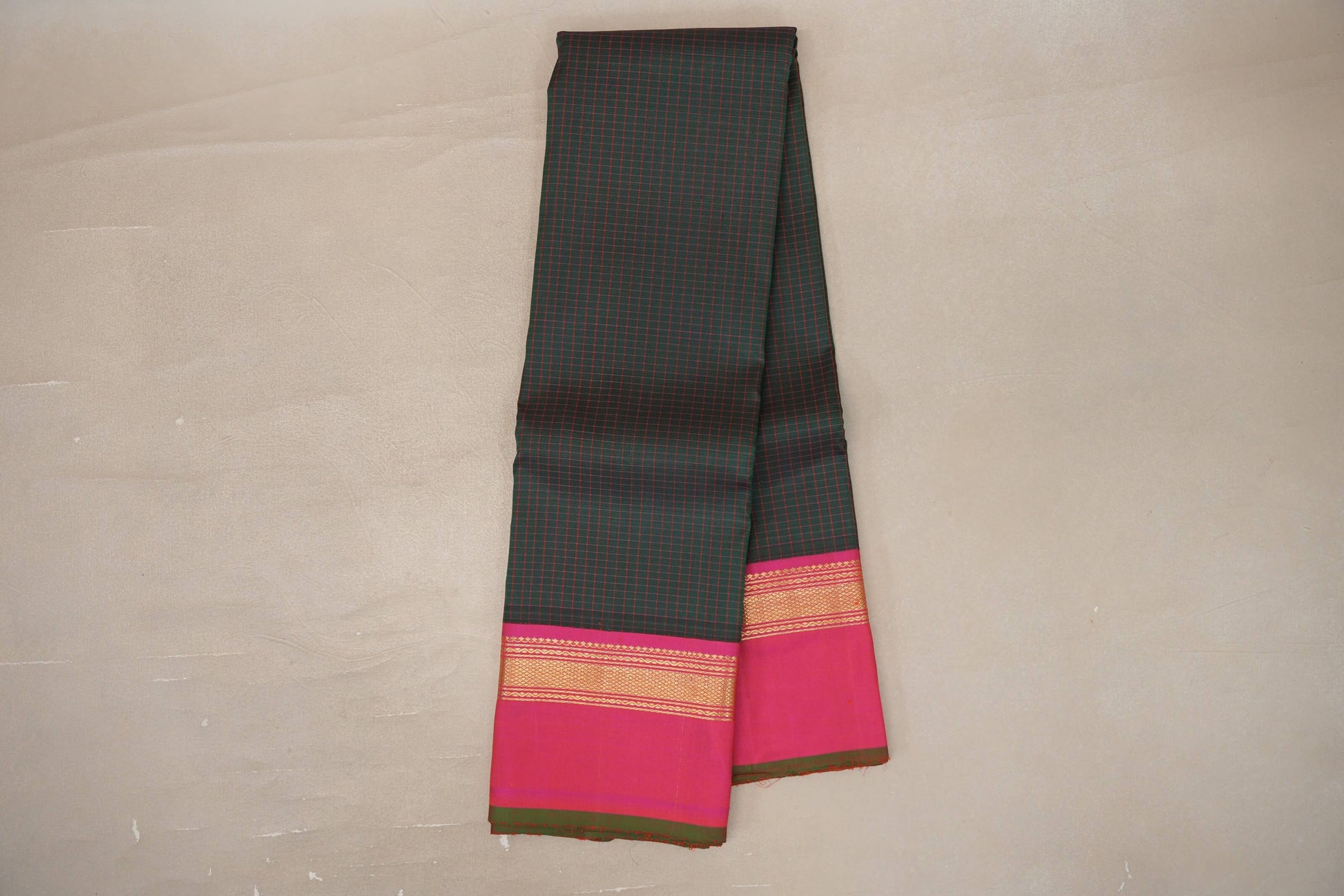 Dual Tone of Deep Plum & Dark Green Vintage Kanjivaram Silk Saree