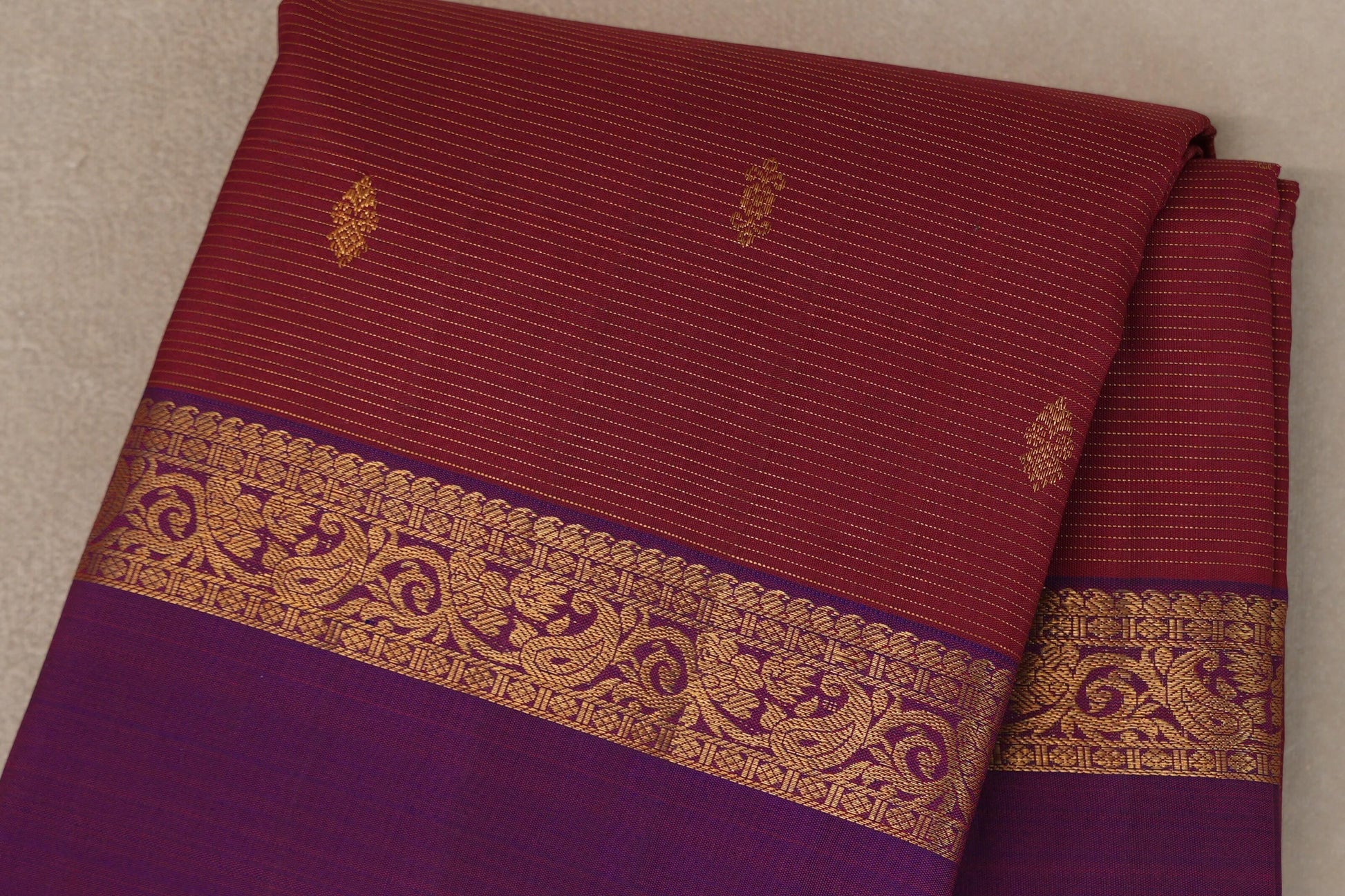 Deep maroon with Dual Tone of Violet & Maroon Vintage Kanjivaram Silk Saree  body