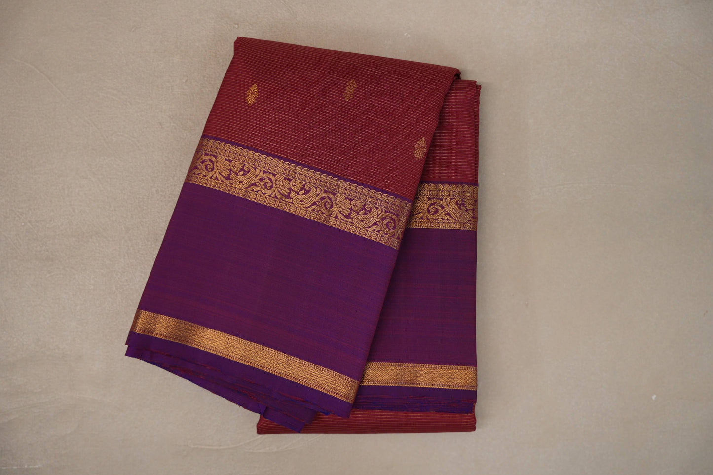 Deep maroon with Dual Tone of Violet & Maroon Vintage Kanjivaram Silk Saree 