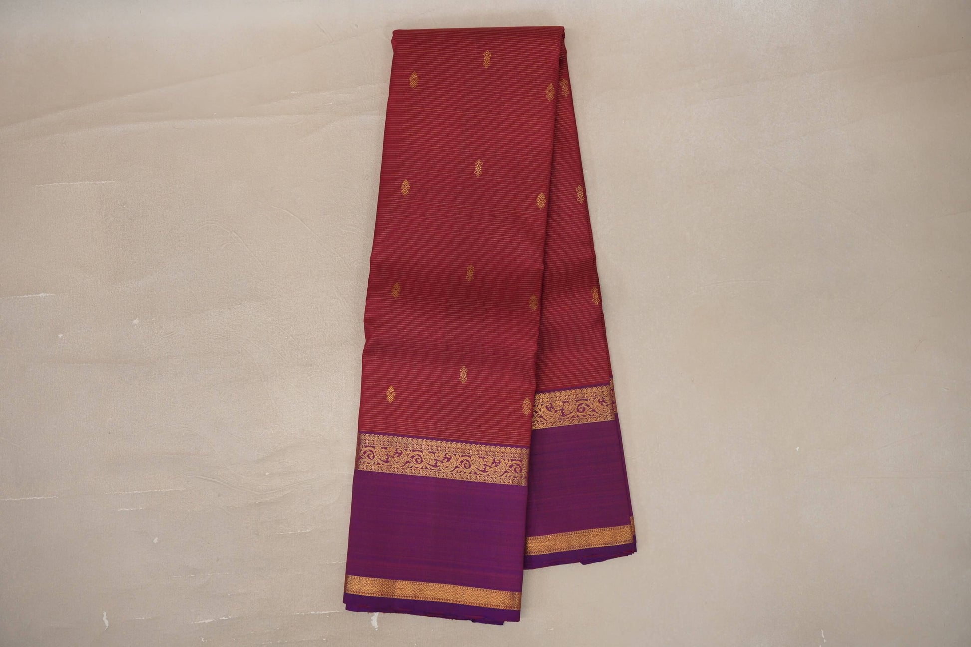 Deep maroon with Dual Tone of Violet & Maroon Vintage Kanjivaram Silk Saree 