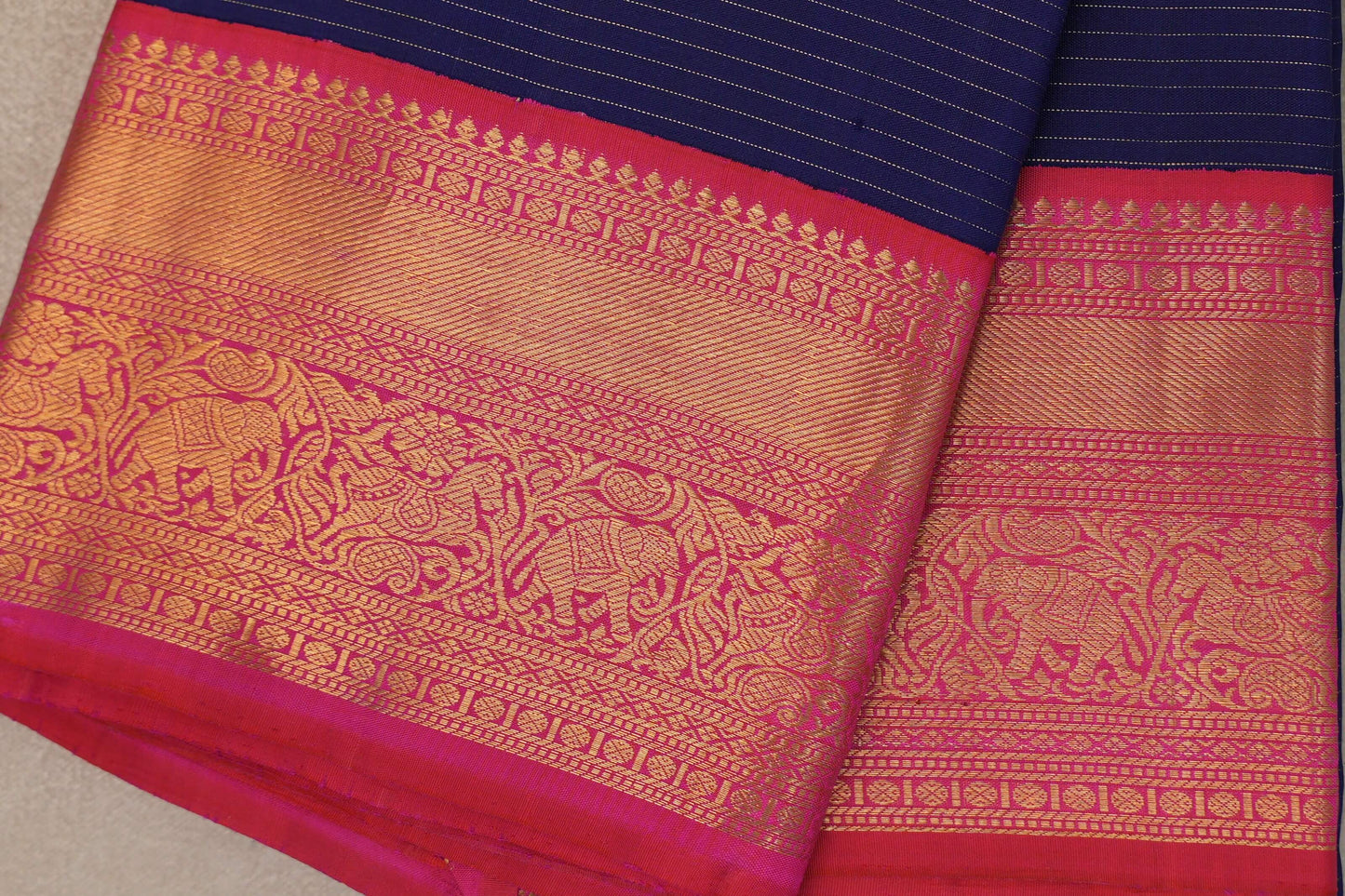 Deep blue with Orangish Pink borders Vintage Kanjivaram Silk Saree border