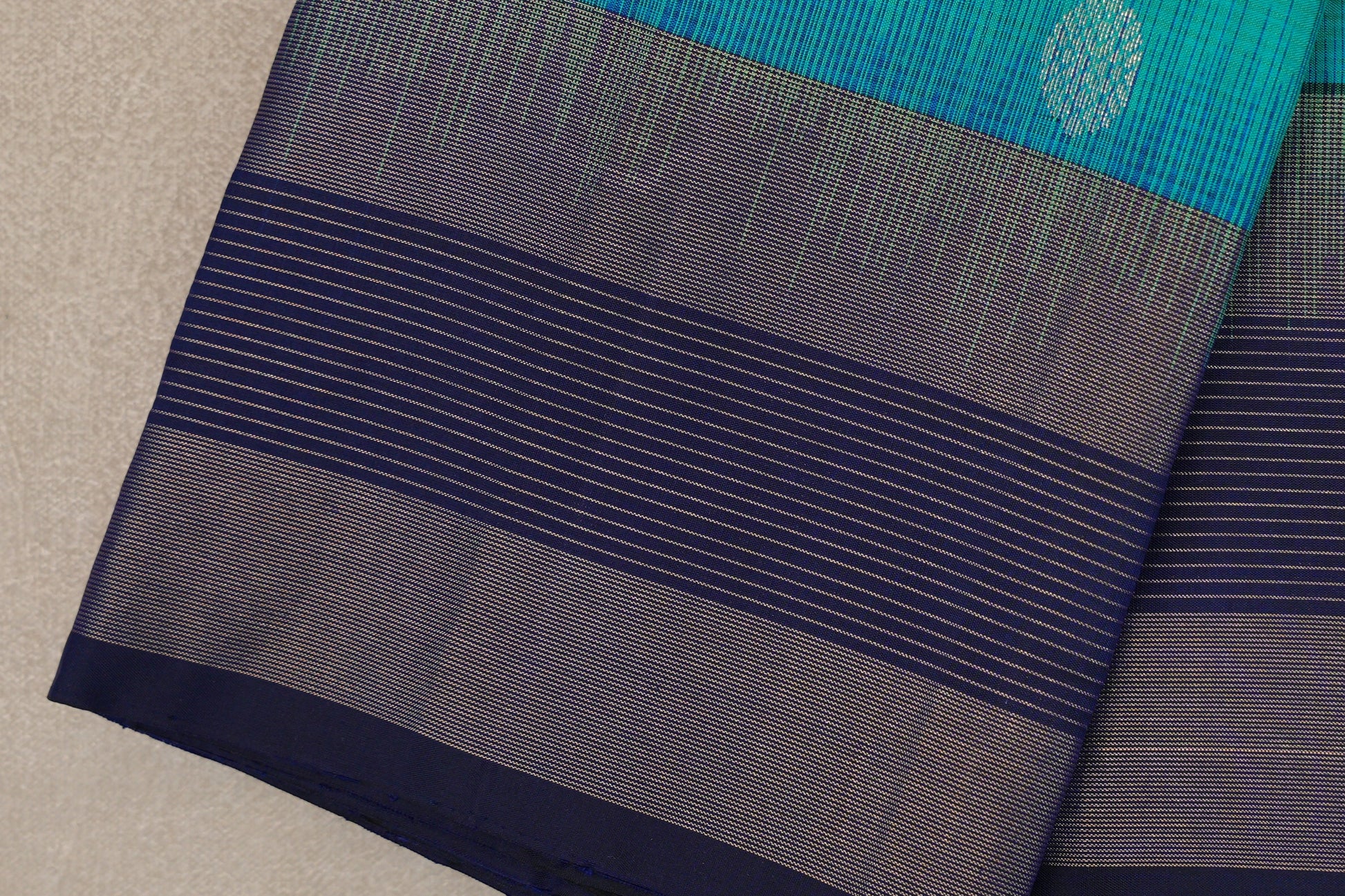 Dual Tone of Green and Blue Light Weight Kanjivaram Silk Saree border
