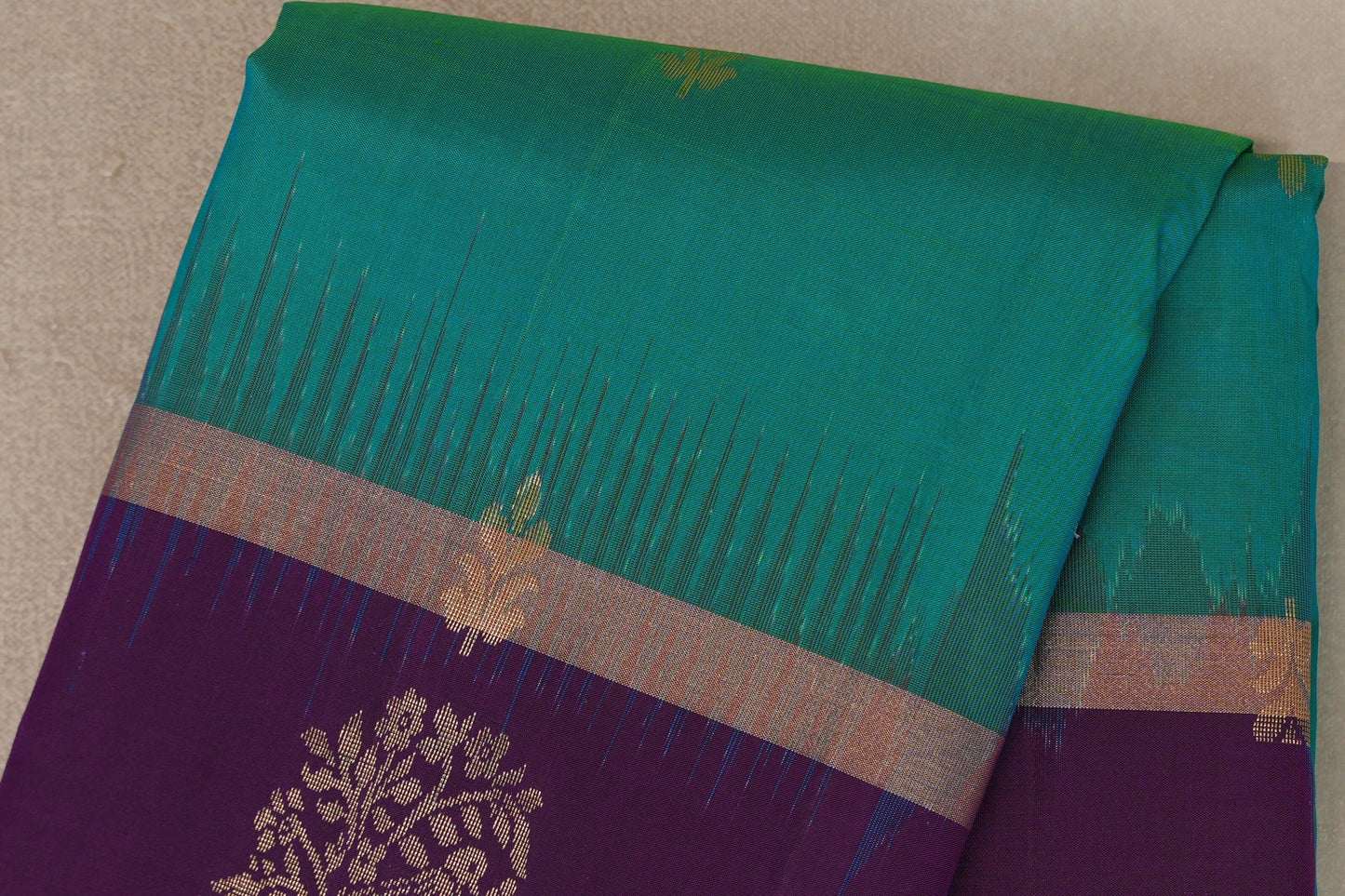 Dual Tone of Green and Blue Light Weight Kanjivaram Silk Saree SS9842