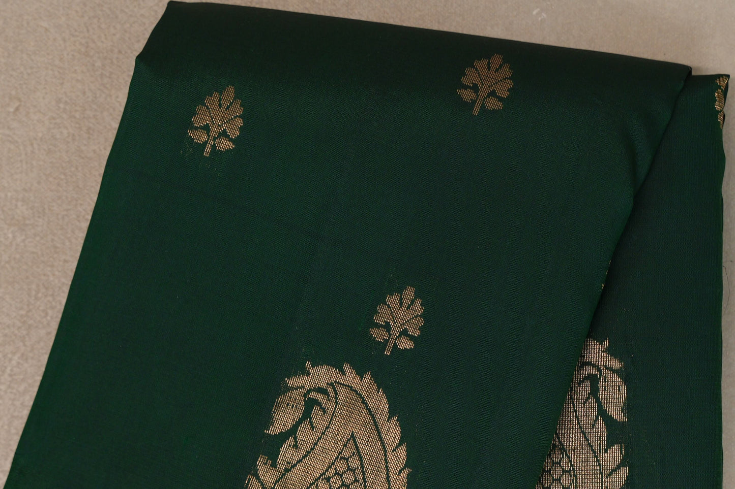 Deep bottle green Light Weight Kanjivaram Silk Saree body