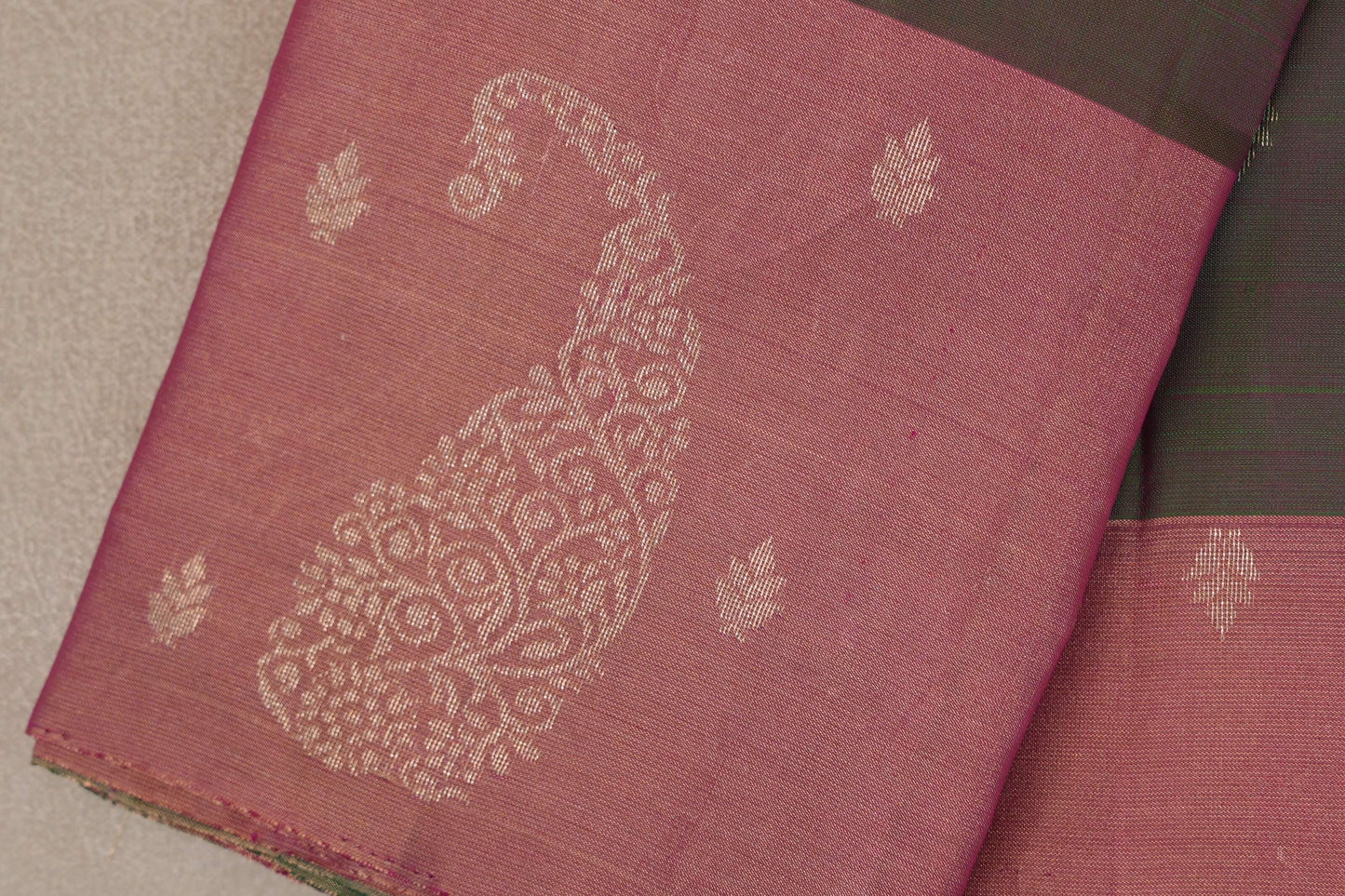 Dual Tone of Pink & Green Light Weight Kanjivaram Silk Saree border