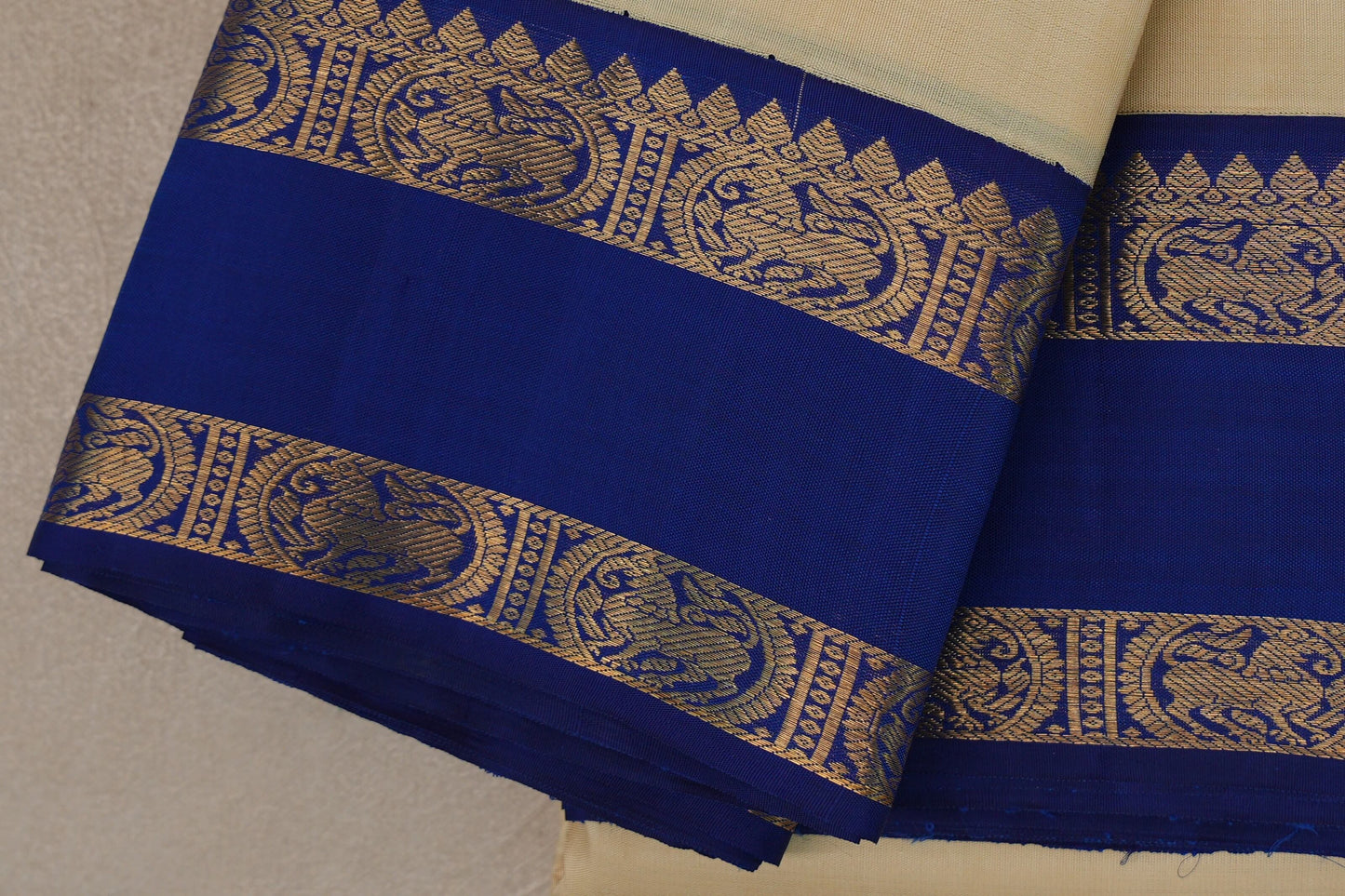 Cream Beige Plant Based Kanjivaram Silk Saree rettai pettu border