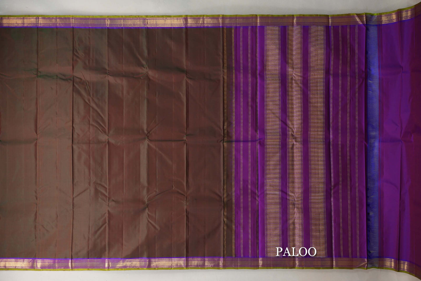 Dual Tone of Maroon & Green Vintage Kanjivaram Silk Saree paloo