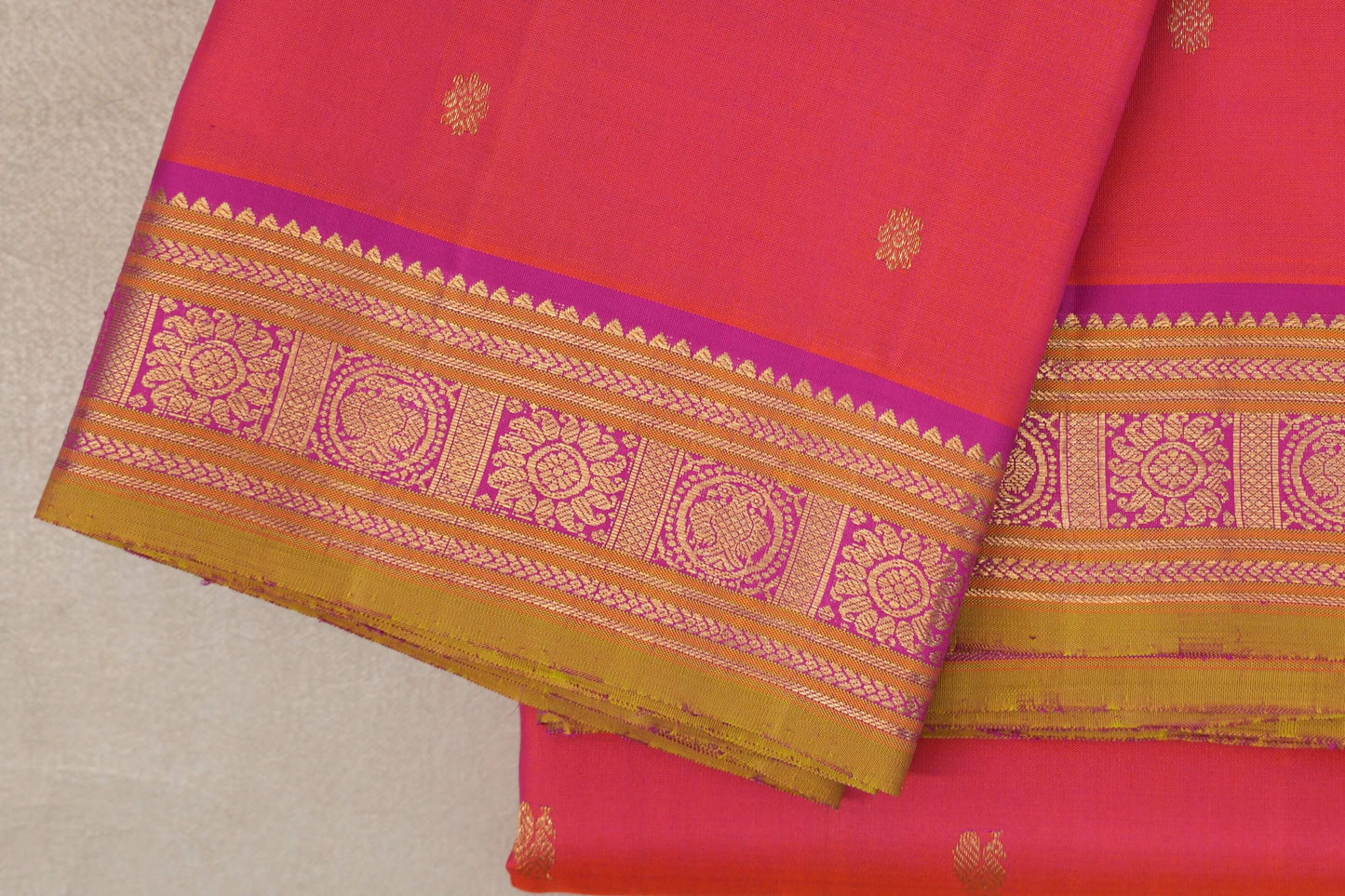 Dual Tone of Orange & Pink Vintage Kanjivaram Silk Saree border
