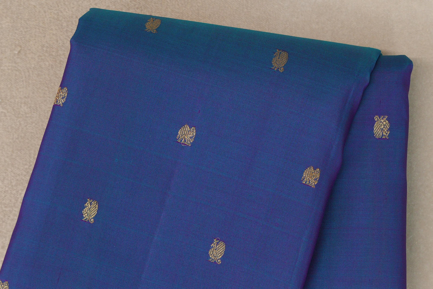 Teal Blue with Magenta Pink Borders Vintage Kanjivaram Silk Saree body