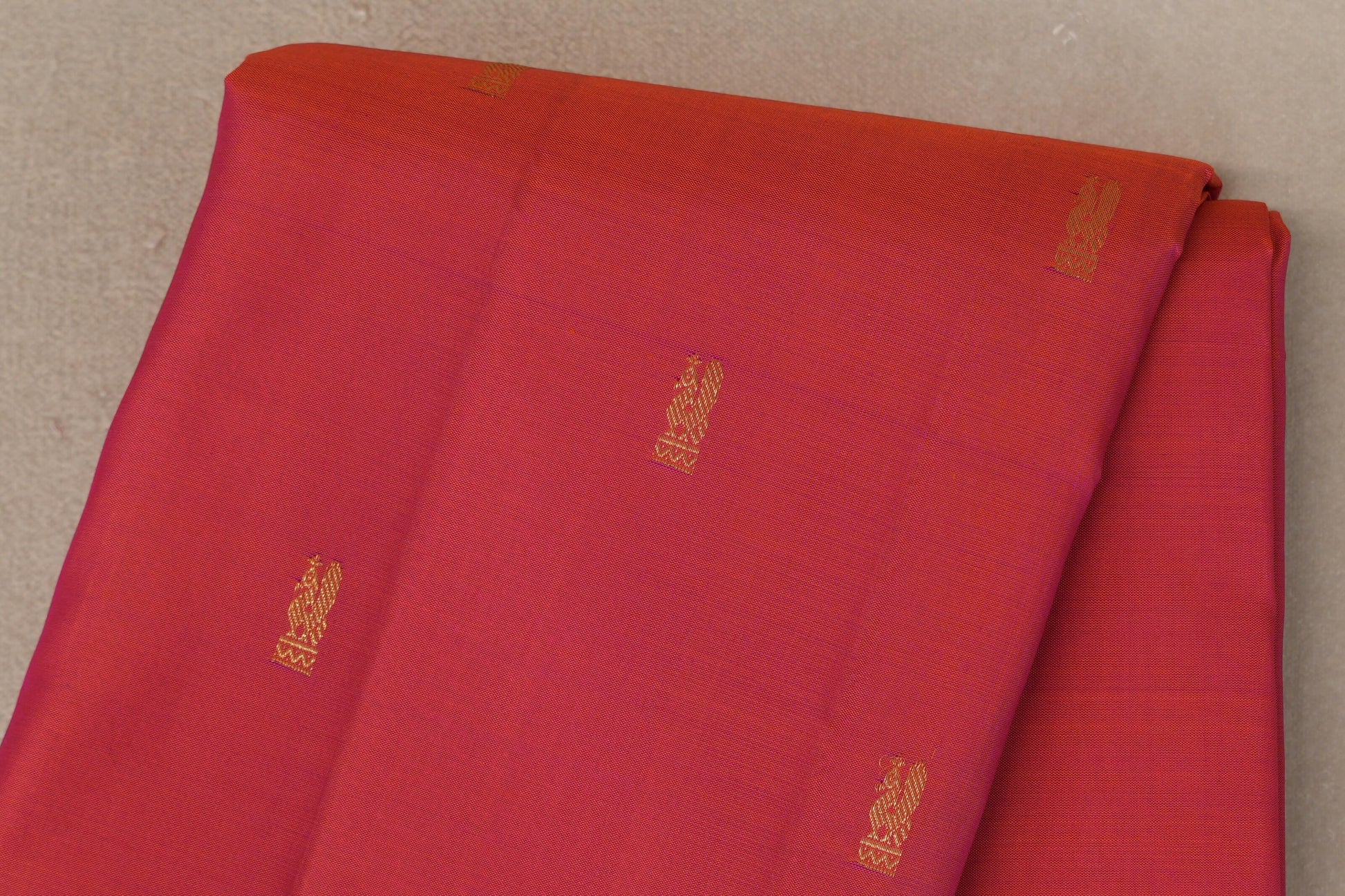Dual Tone of Orange & Pink Vintage Kanjivaram Silk Saree body