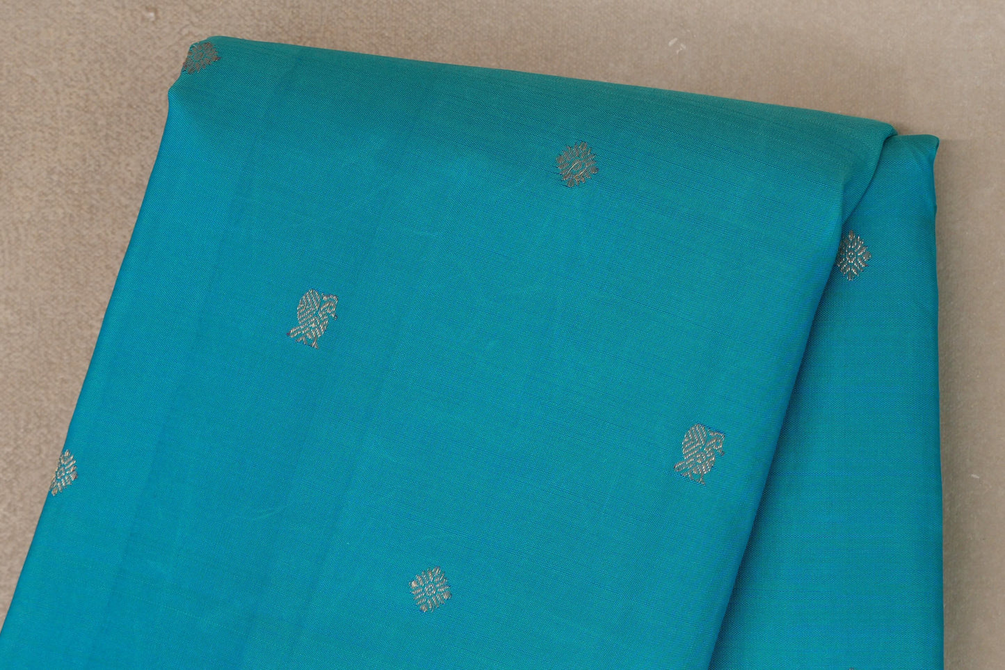 Turquoise Blue with Blue Borders Vintage Kanjivaram Silk Saree body
