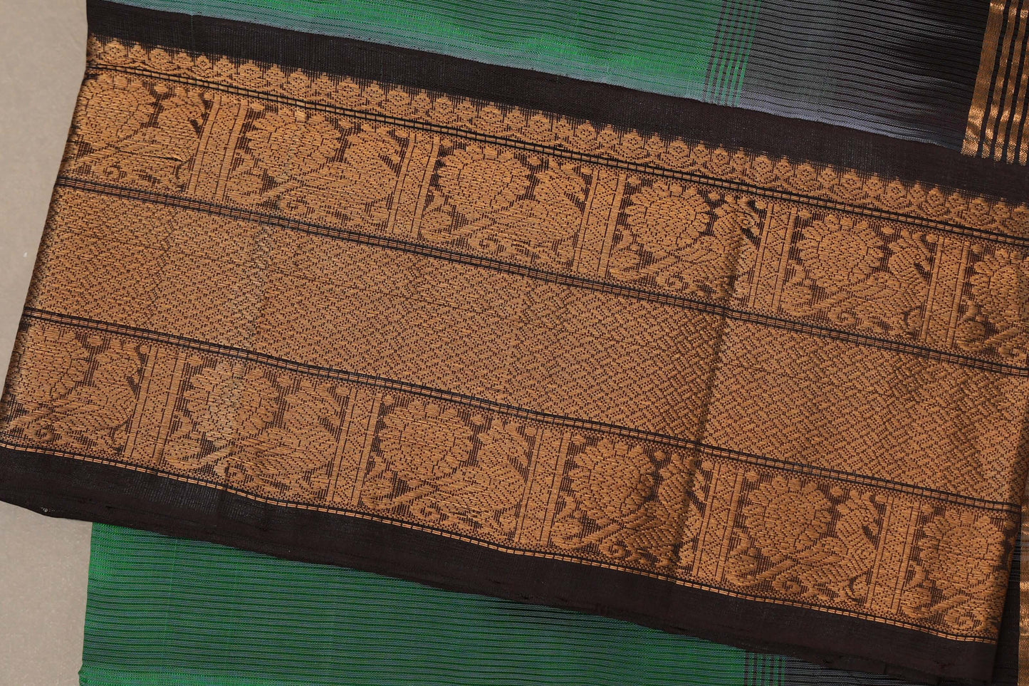 Medium Green Silk Cotton Saree  border zoom