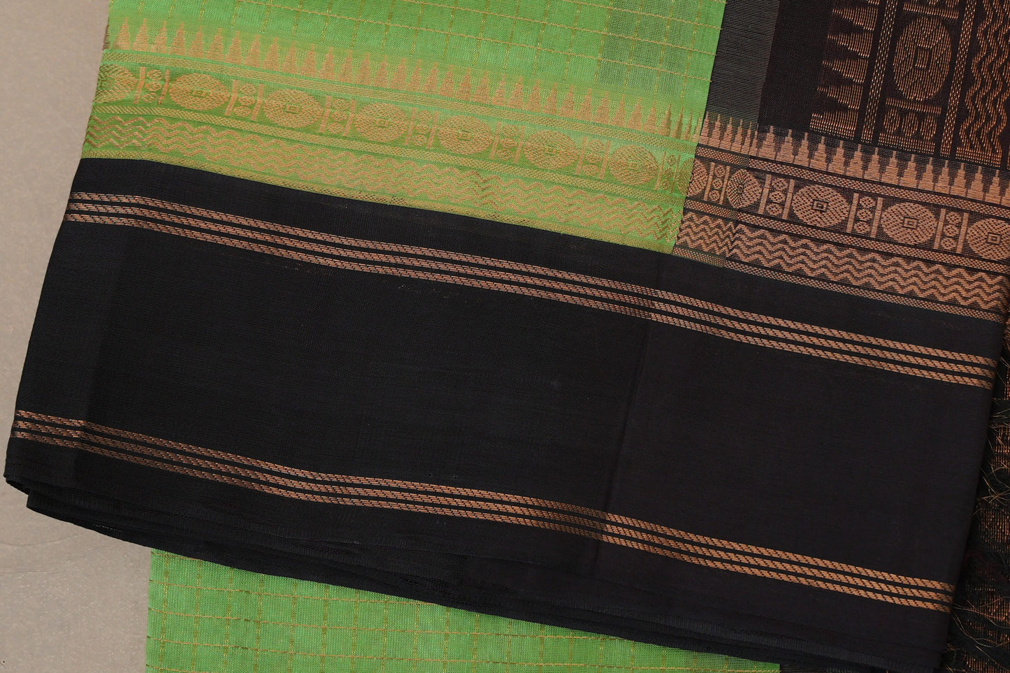 Bright Parrot Green Silk Cotton Saree  border