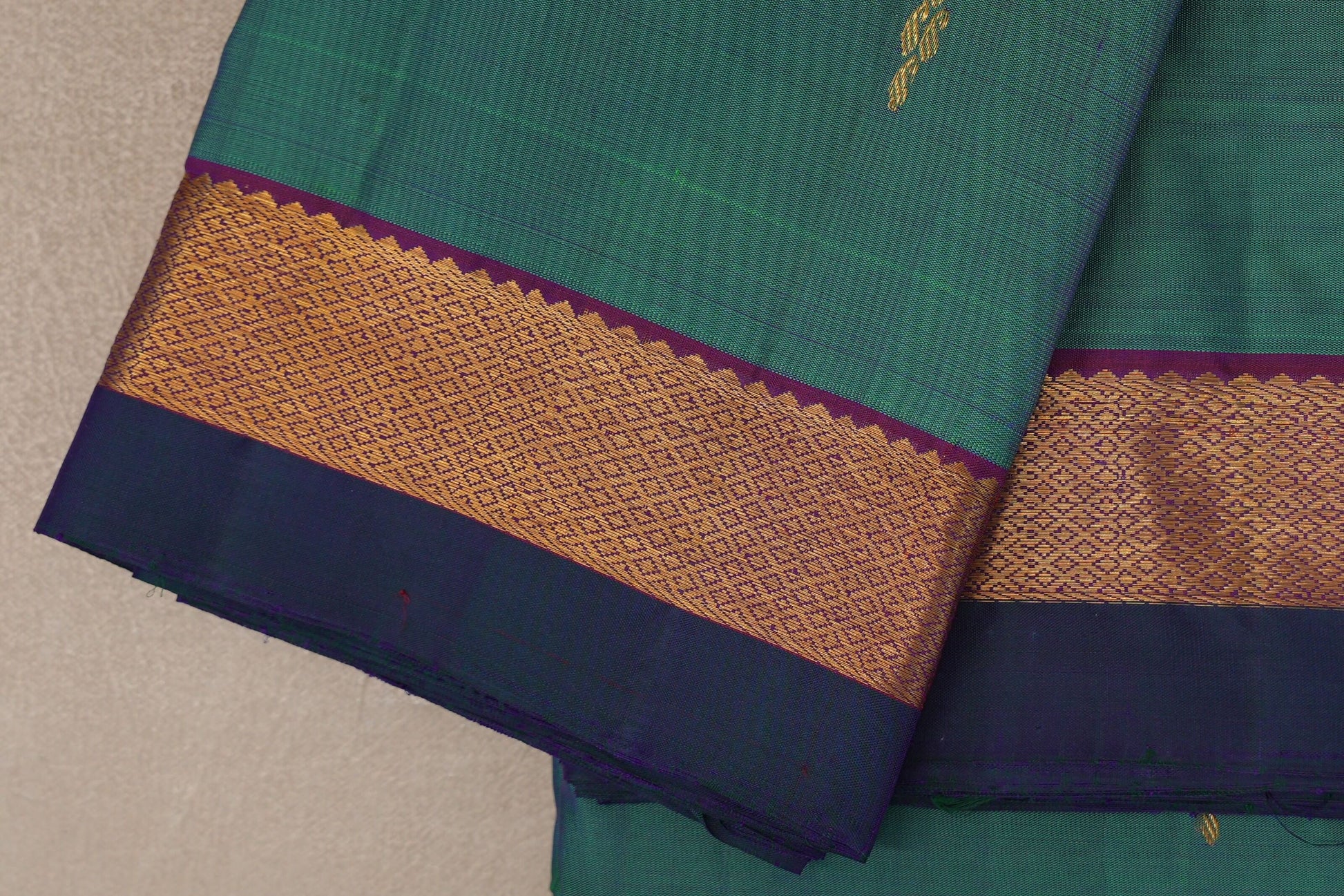 Light Green Vintage Kanjivaram Silk Saree border