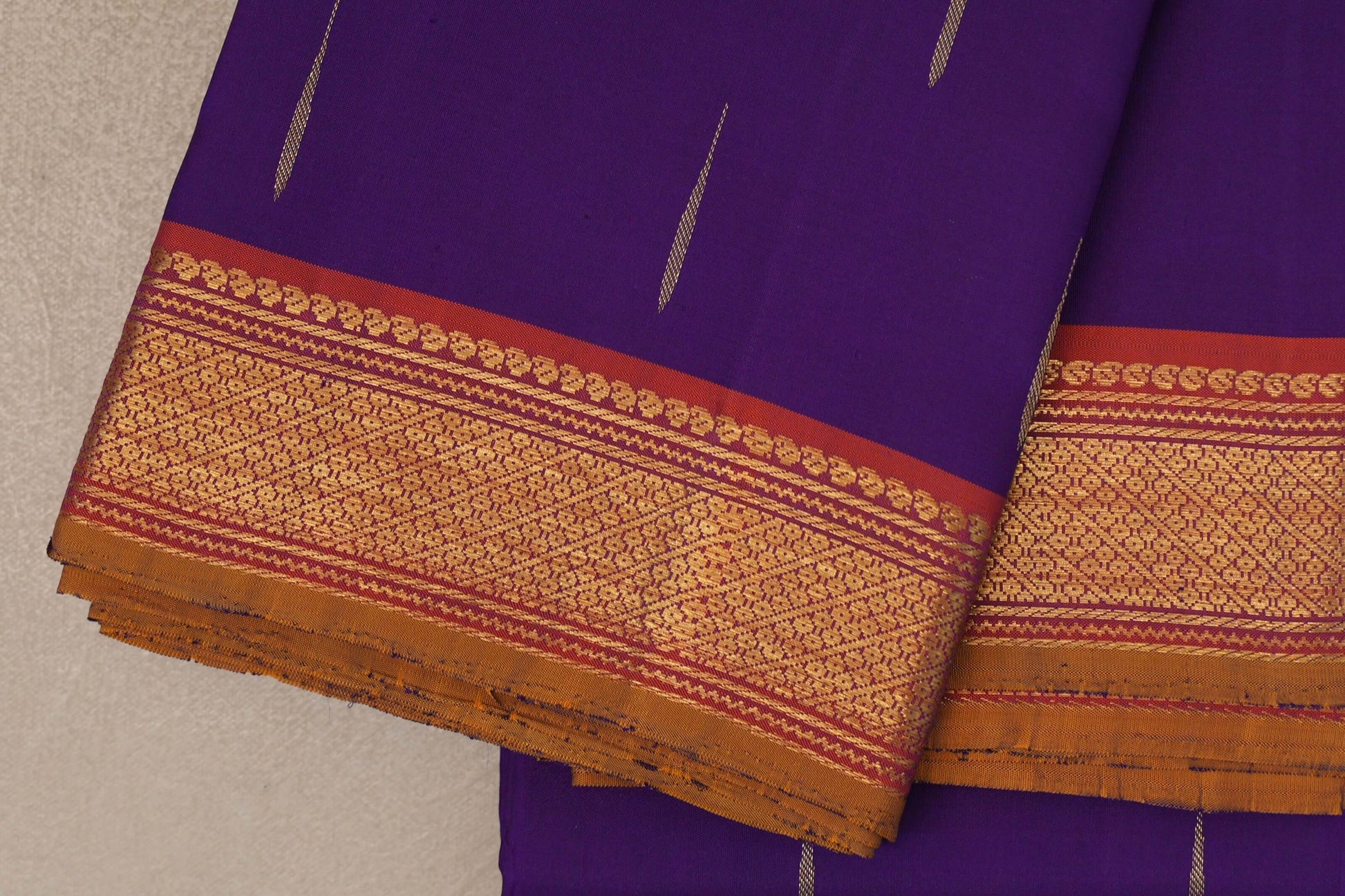 Deep Purple Vintage Kanjivaram Silk Saree border