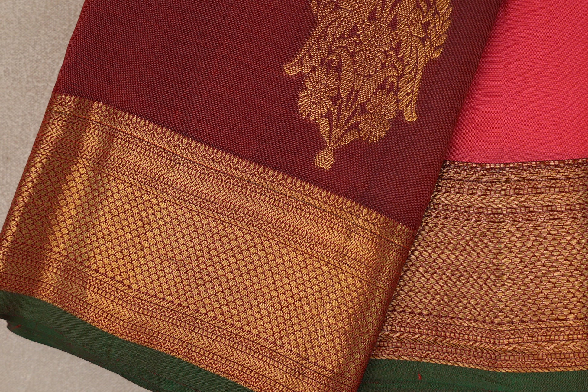 Orangish Pink with Deep maroon Borders Vintage Kanjivaram Silk Saree border
